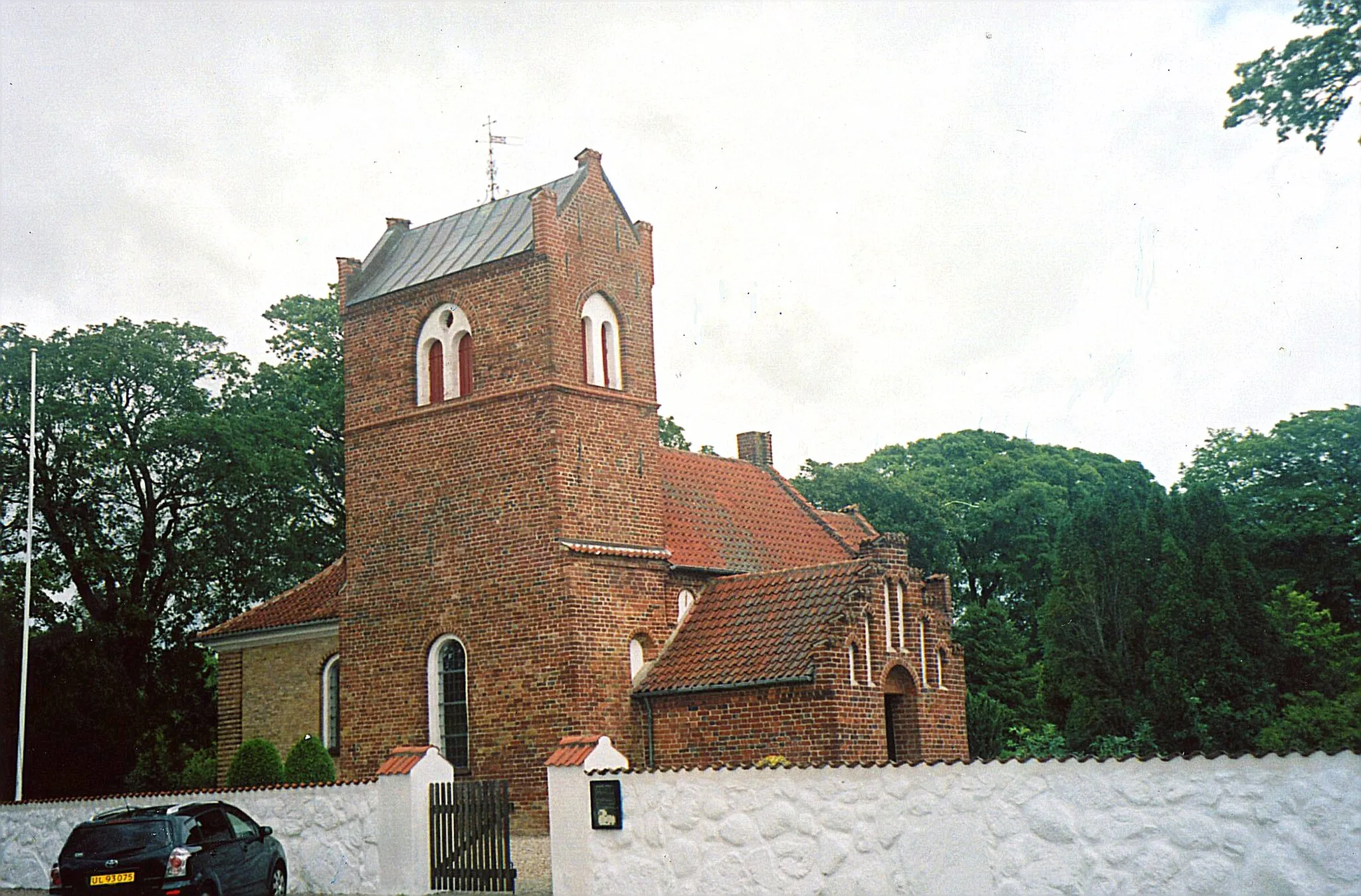 Photo showing: Uvelse Kirke, Uvelse Sogn, Hillerød Kommune