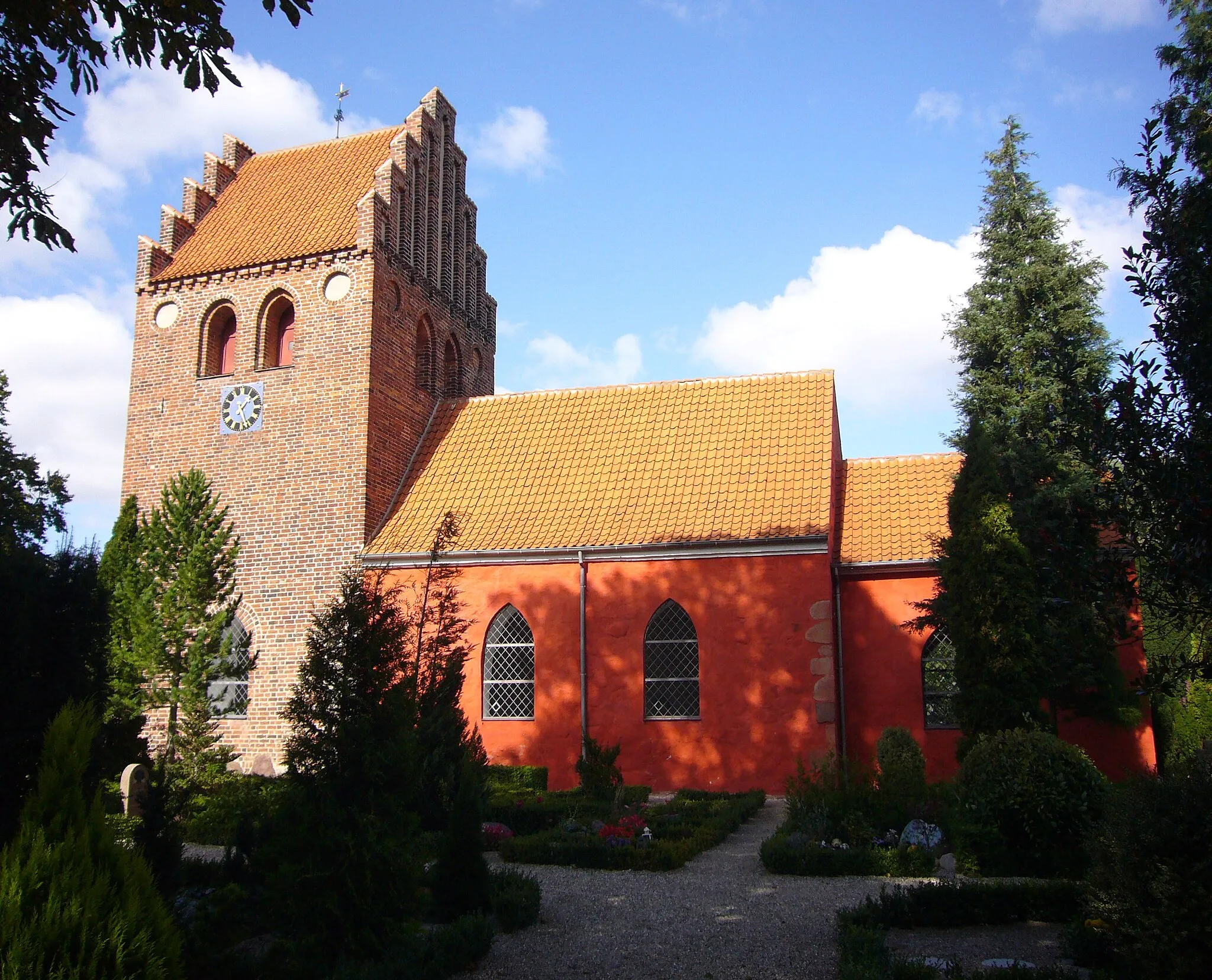 Photo showing: Herstedøster Kirke, Albertslund, Denmark.

Herstedøster Kirke