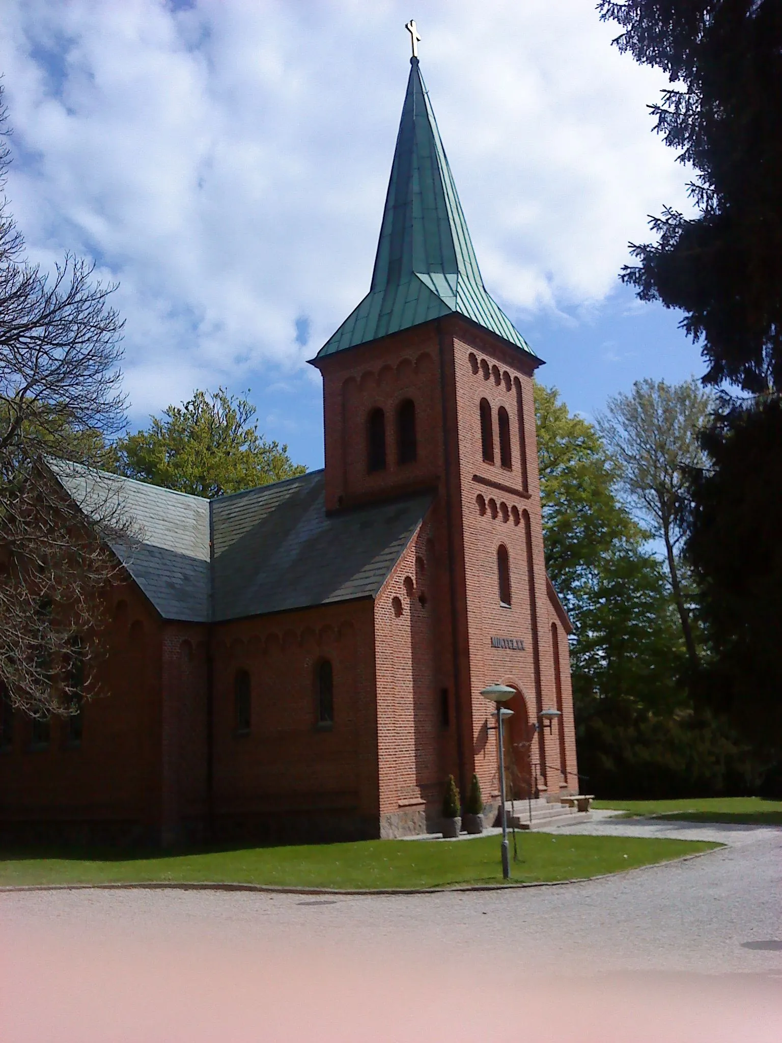 Photo showing: Vedbæk Kirke