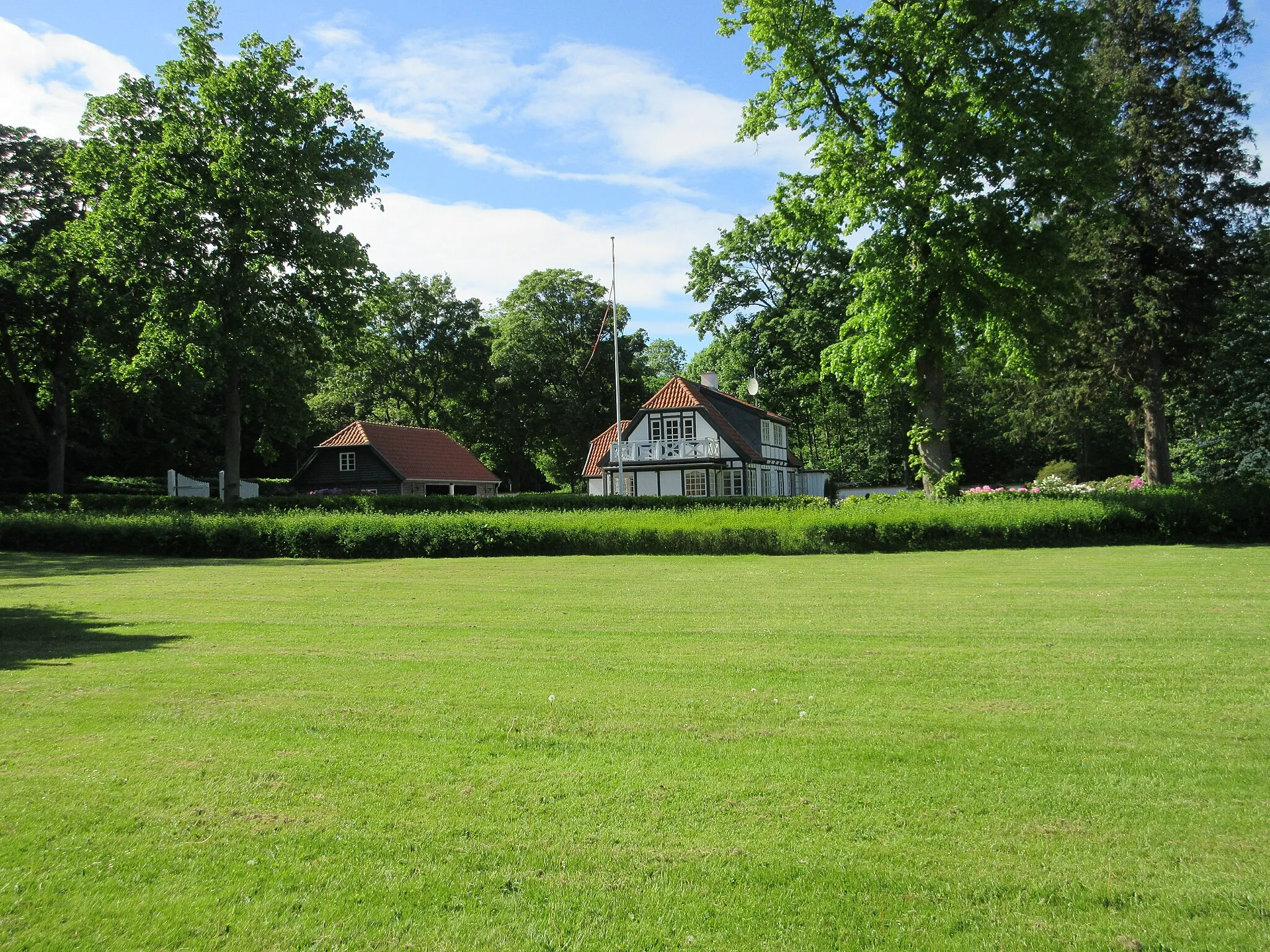 Photo showing: Mikkelborg Strandpark in Hørsholm, Denmark