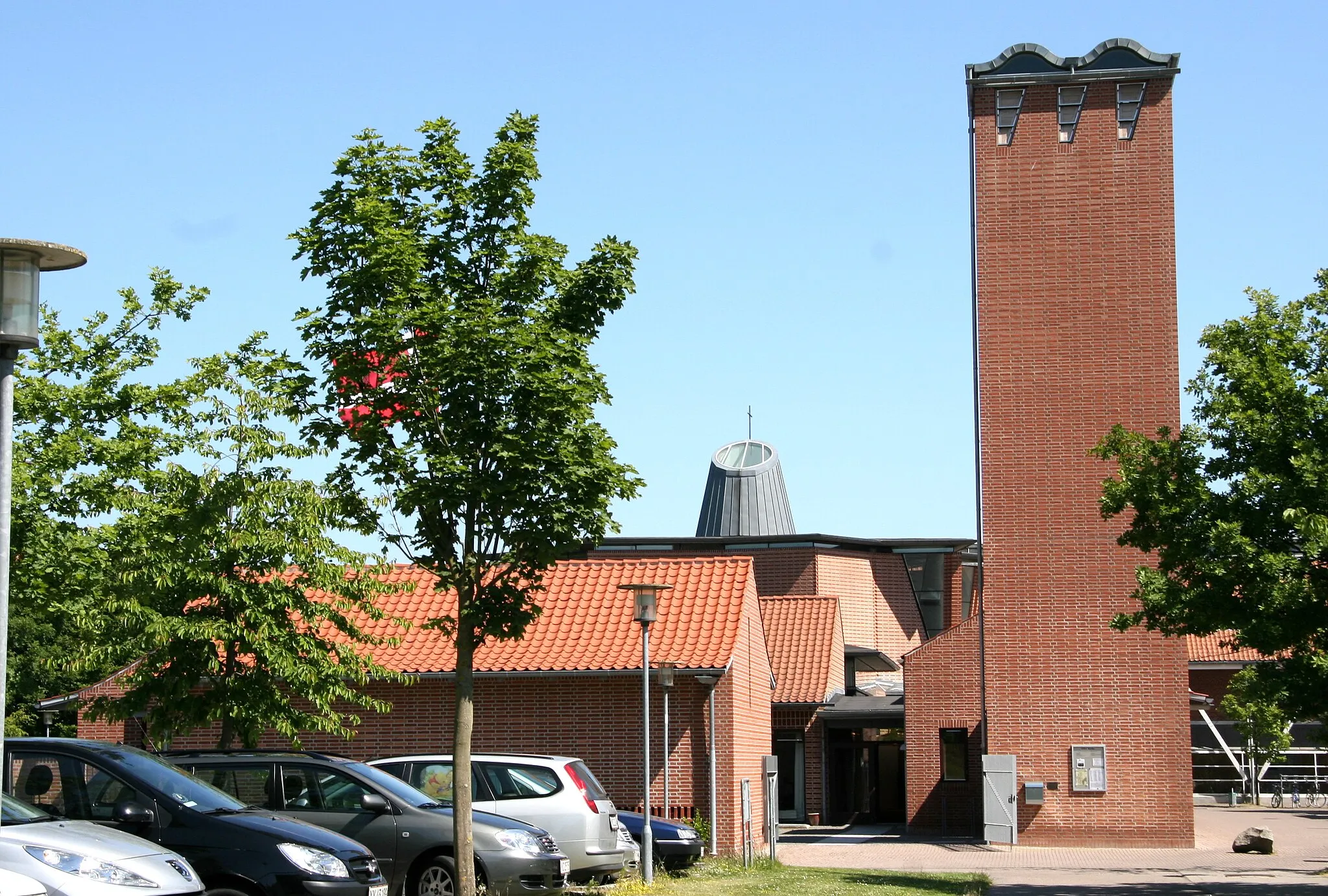 Photo showing: Ølby Kirke, Ølby, Denmark.

From west