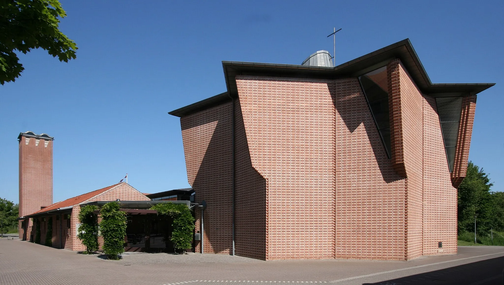 Photo showing: Ølby Kirke, Ølby, Denmark.