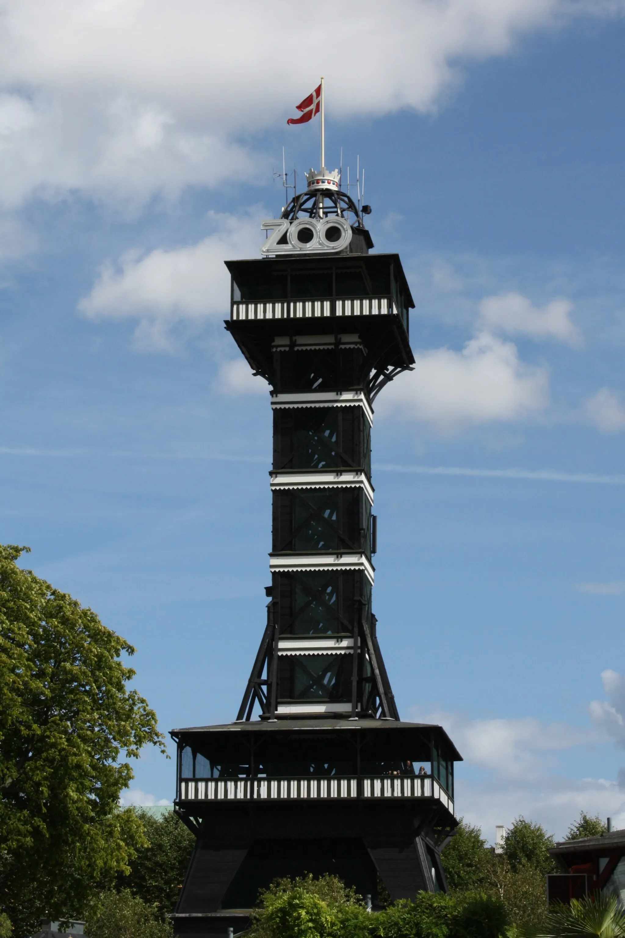 Photo showing: The tower in the Copenhagen Zoo