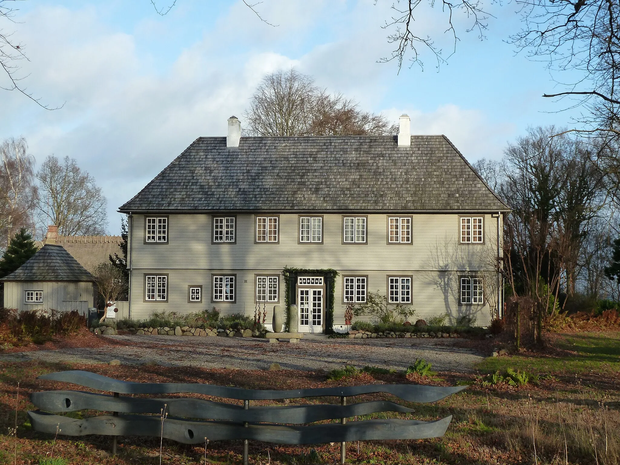 Photo showing: Munkeruphus north of Copenhagen, Denmark