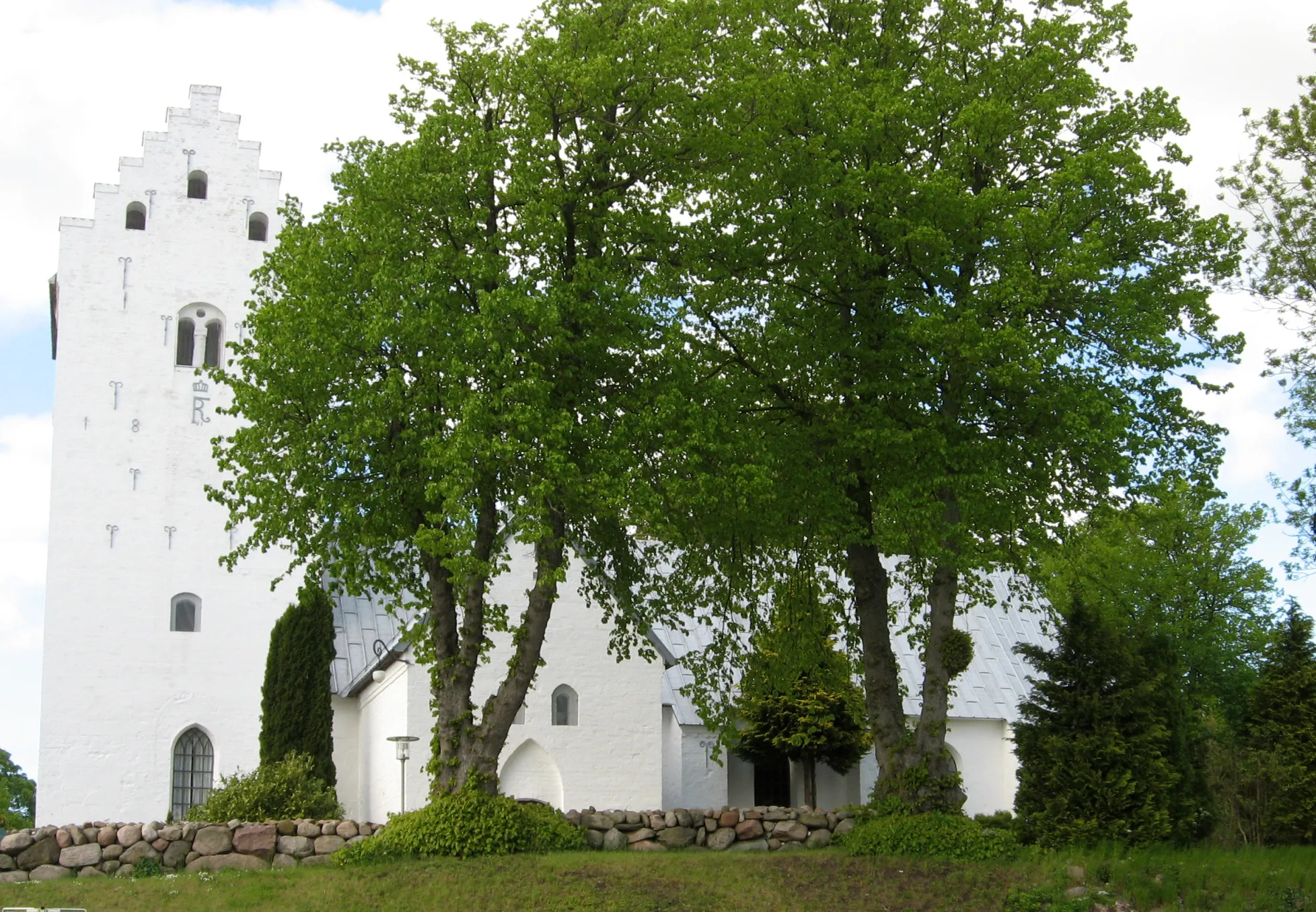 Photo showing: Ørum Kirke in Ørum Sogn in Nørre Djurs Kommune on Djursland, Denmark.