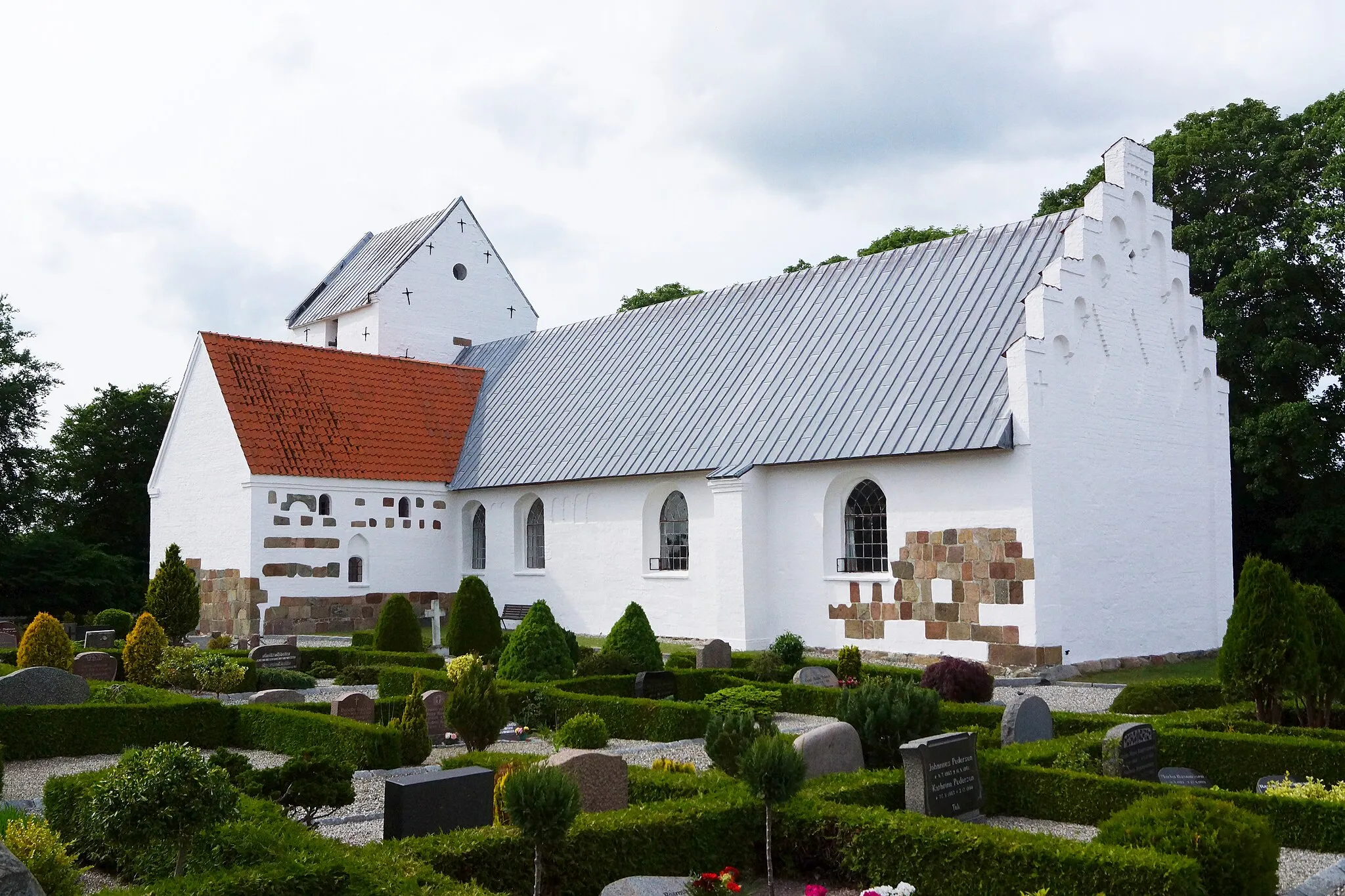 Photo showing: Nødager Kirke Total fra øst