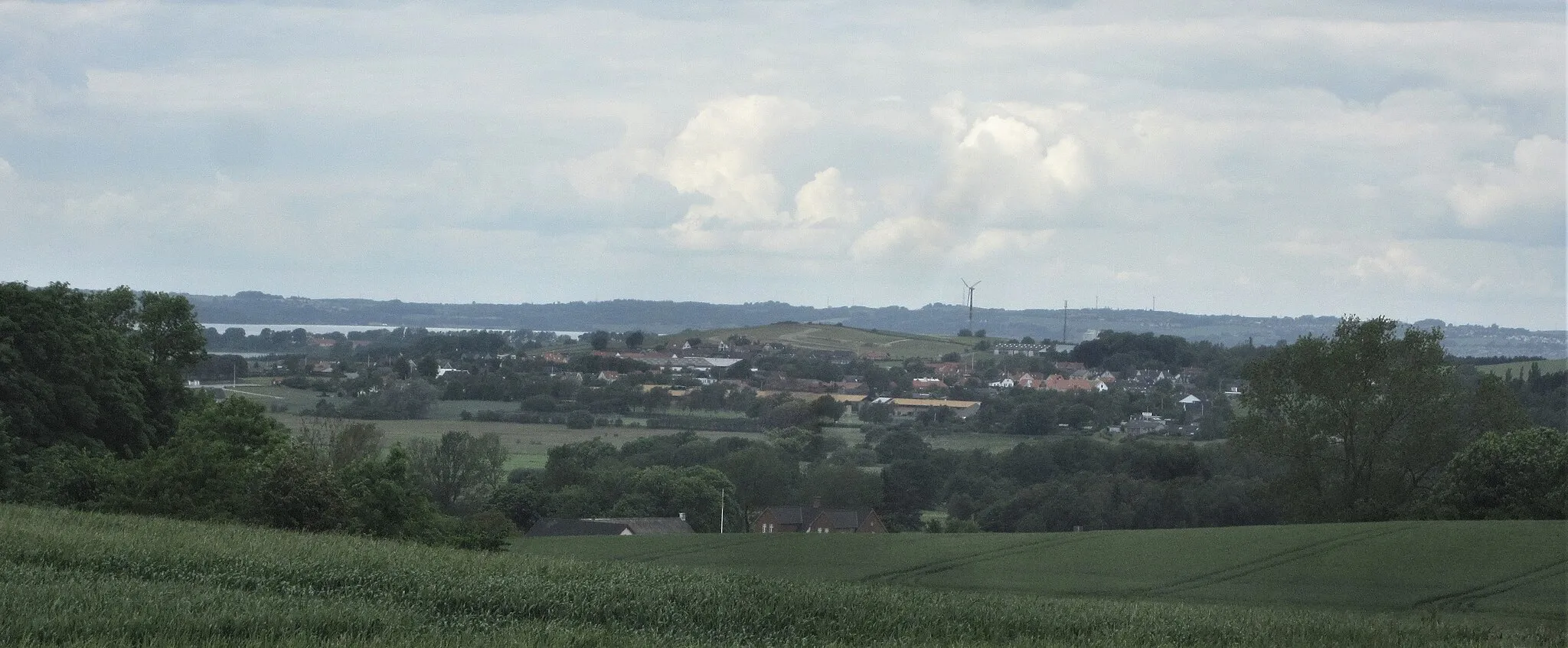 Photo showing: Knebel at the peninsula Mols seen from a hill.