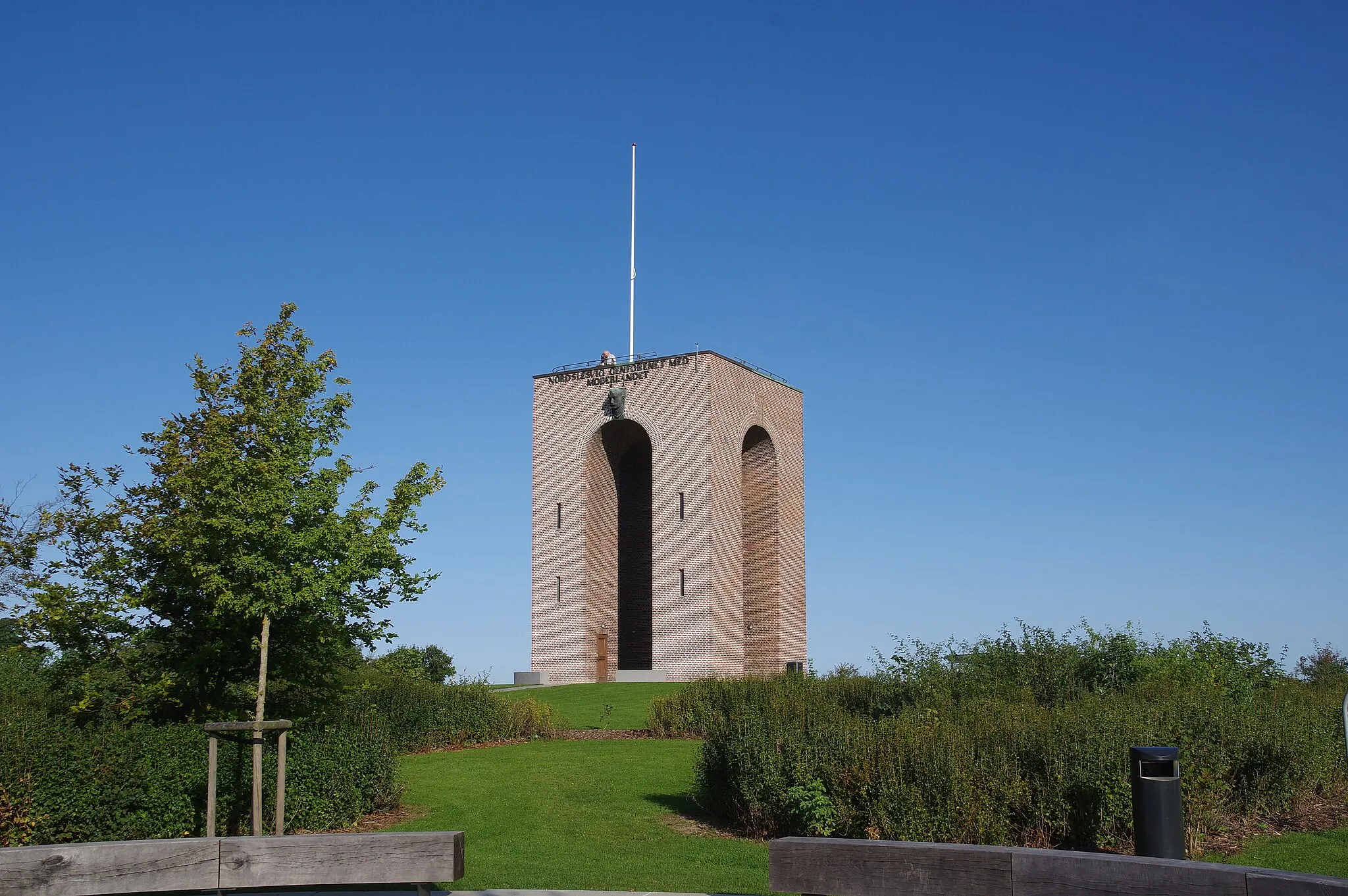 Photo showing: Ejer Baunehöj is one of the highest natual locations in Denmark