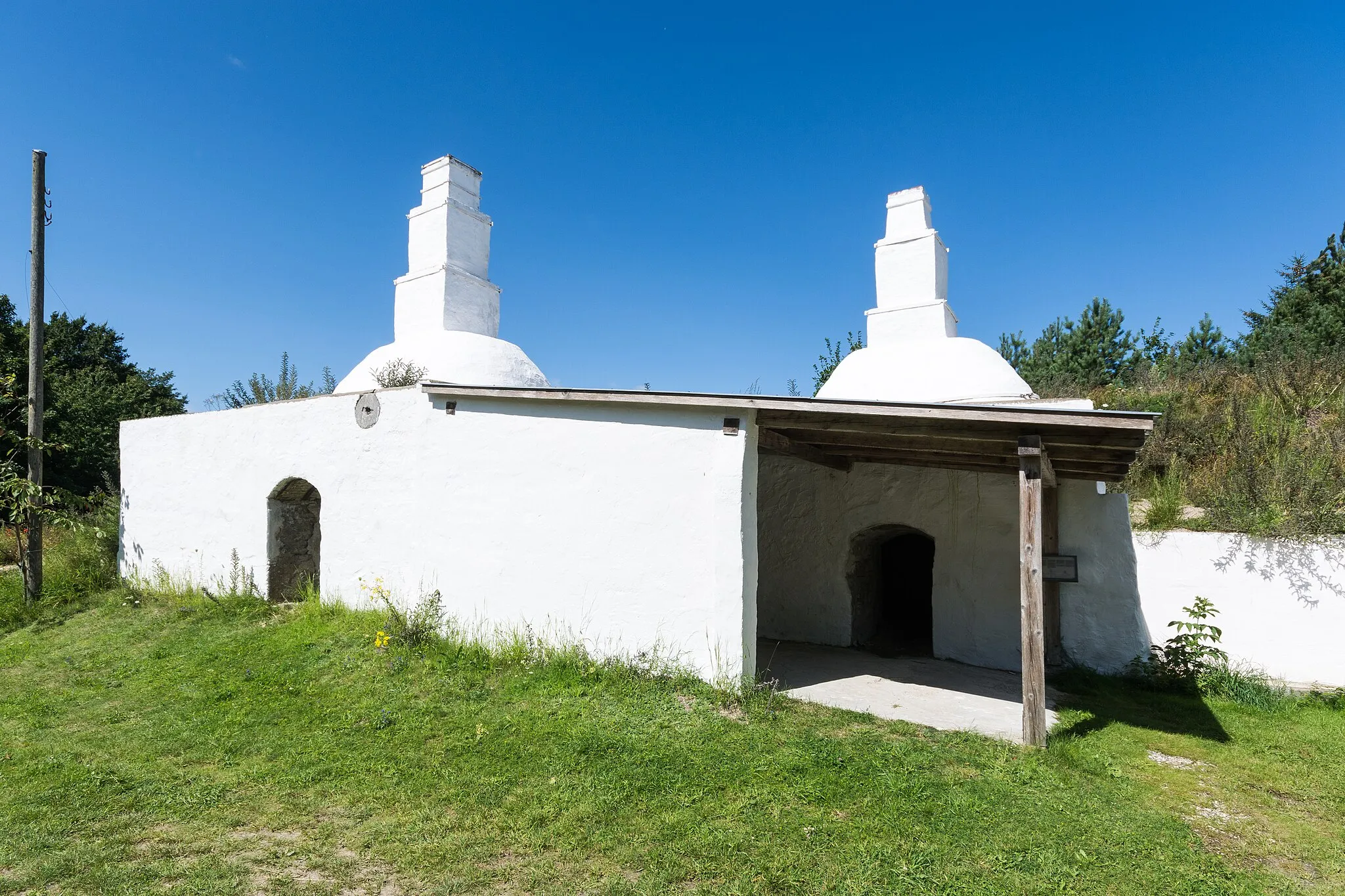 Photo showing: Lime kilns at  Rugårdsvej near Balle (Syddjurs Kommune).