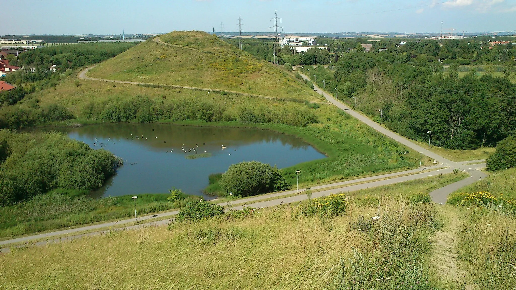 Photo showing: The artificial earth mound of Spiralen (lit.: The Spiral) in Hasle Bakker.