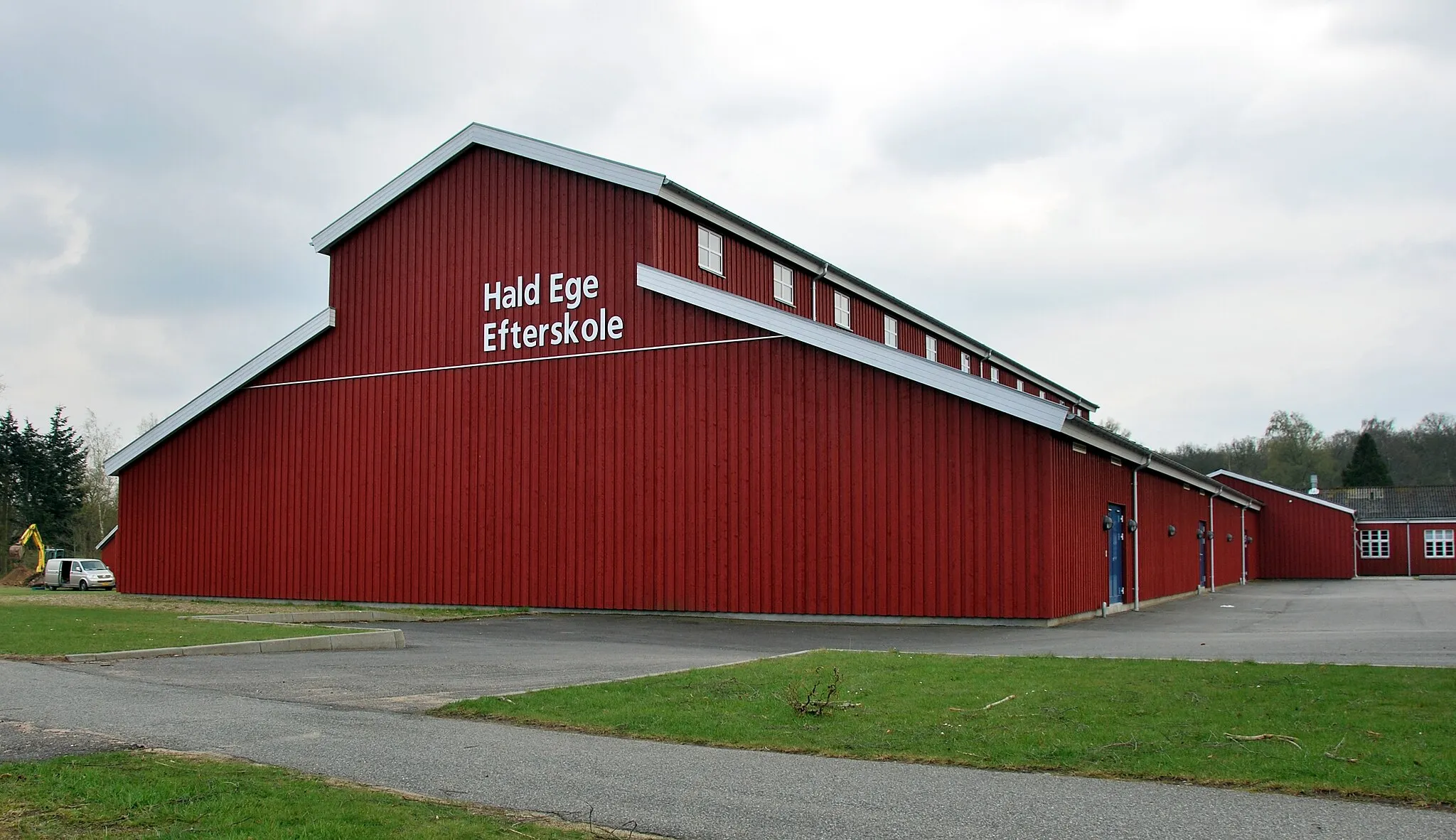 Photo showing: Idrætshallen på Hald Ege Efterskole, placeret ved den tidligere folkekuranstalt i Hald Ege ved Viborg.