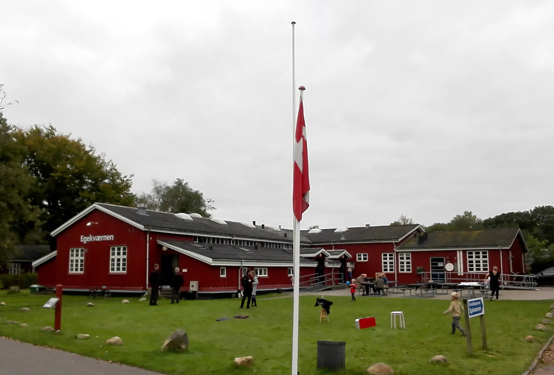 Photo showing: Forsamlingshuset Egekværnen i Hald Ege