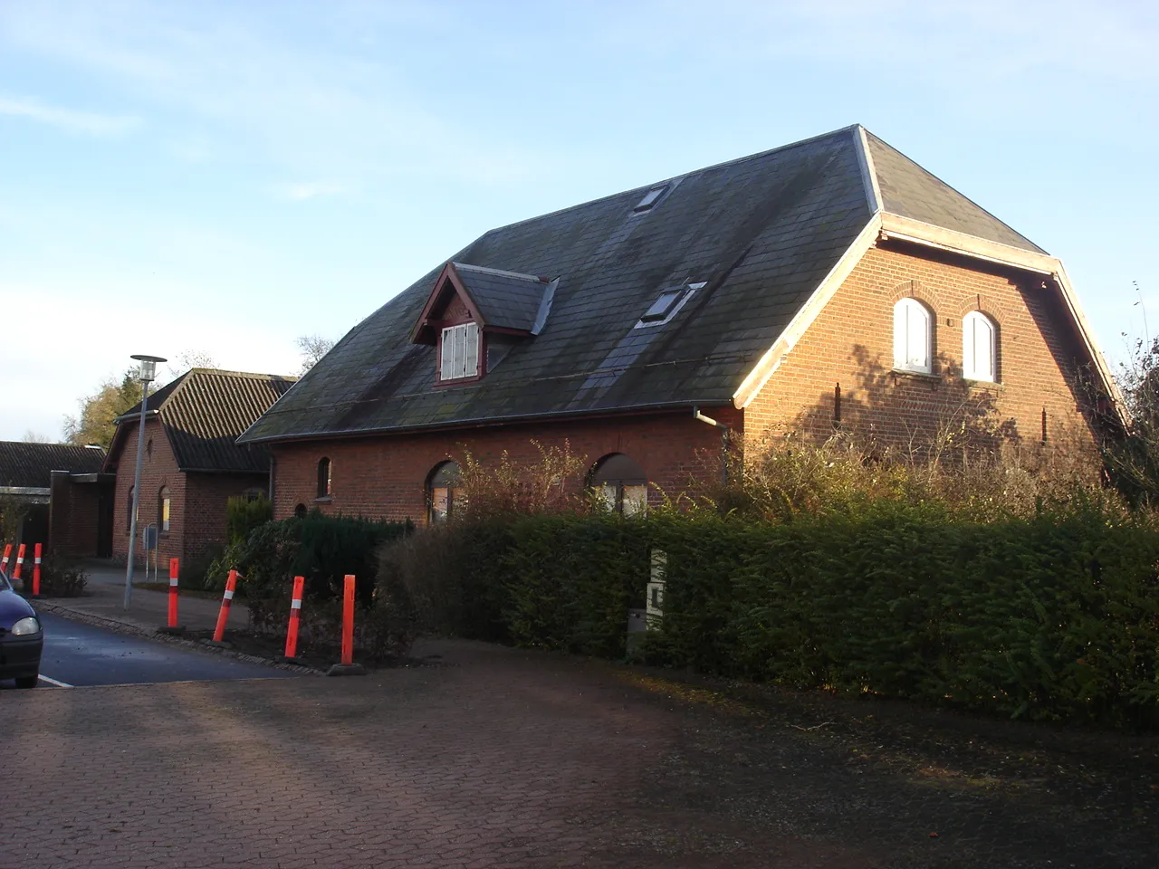 Photo showing: Thorsø Station fra vejsiden