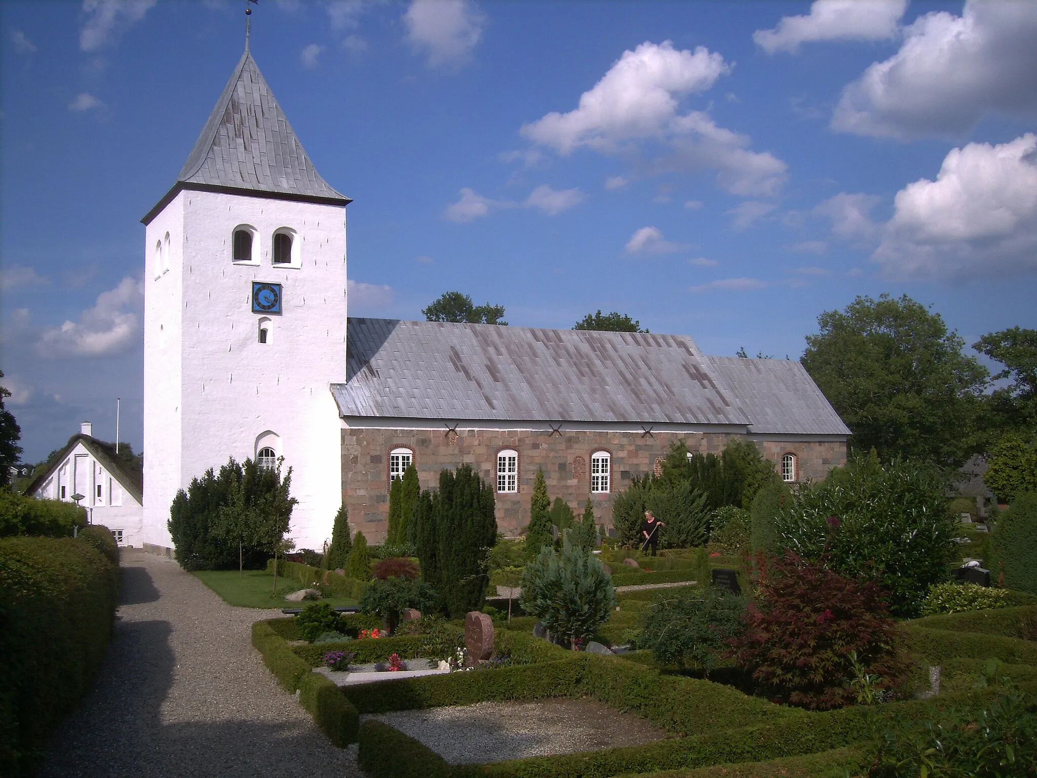 Photo showing: Ørsted Kirke,Rougsø Kommune

Українська: Церква в Йорстеді, Данія