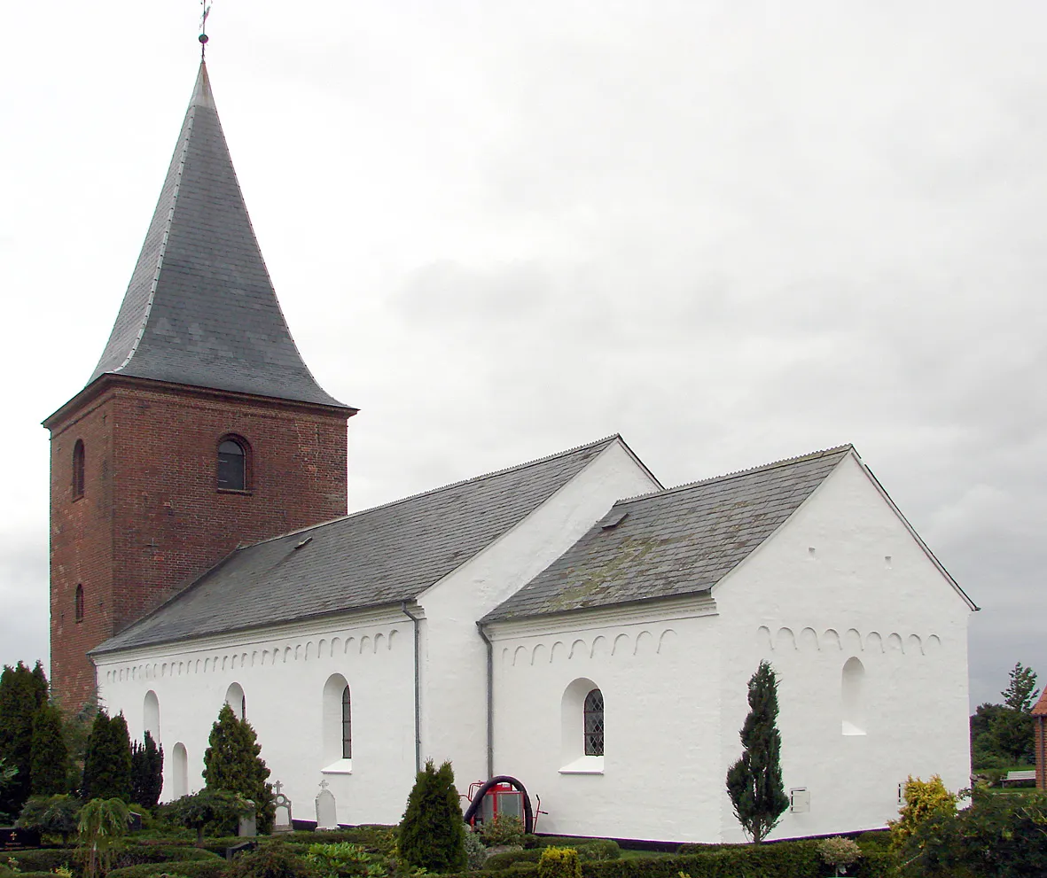 Photo showing: Haldum Kirke ligger i Haldum Sogn, Sabro herred. Århus amt, Århus stift, Østjylland, Denmark. da:Haldum Kirke