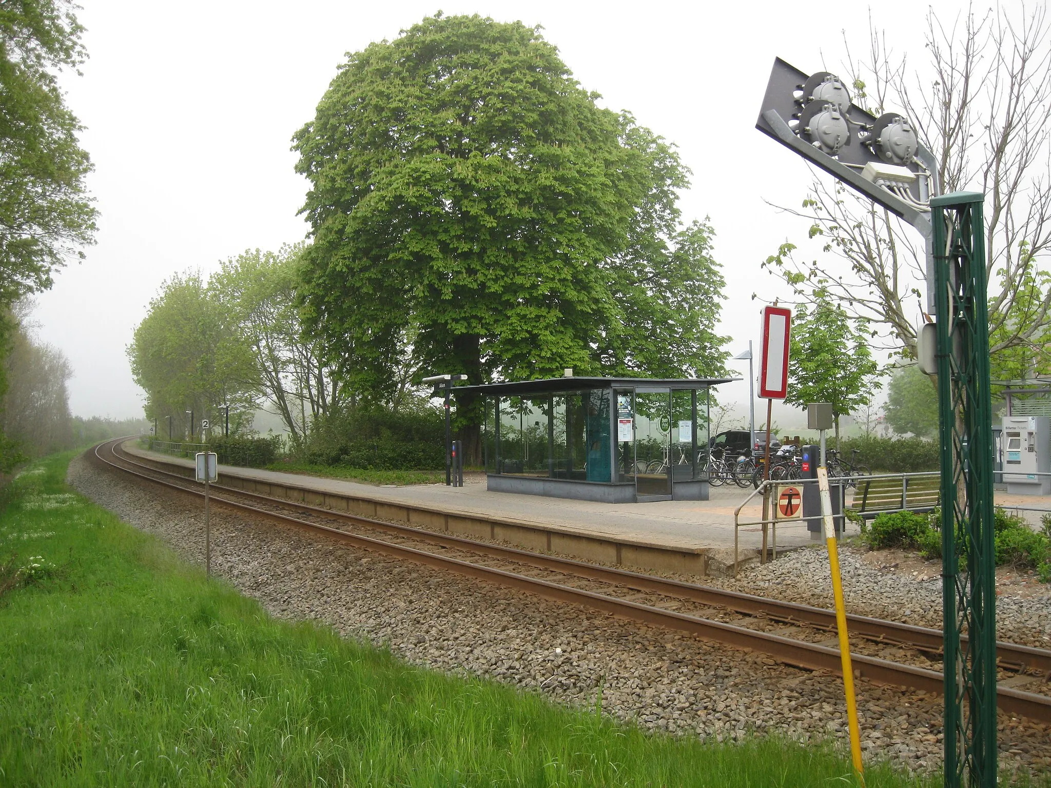 Photo showing: Alken Station