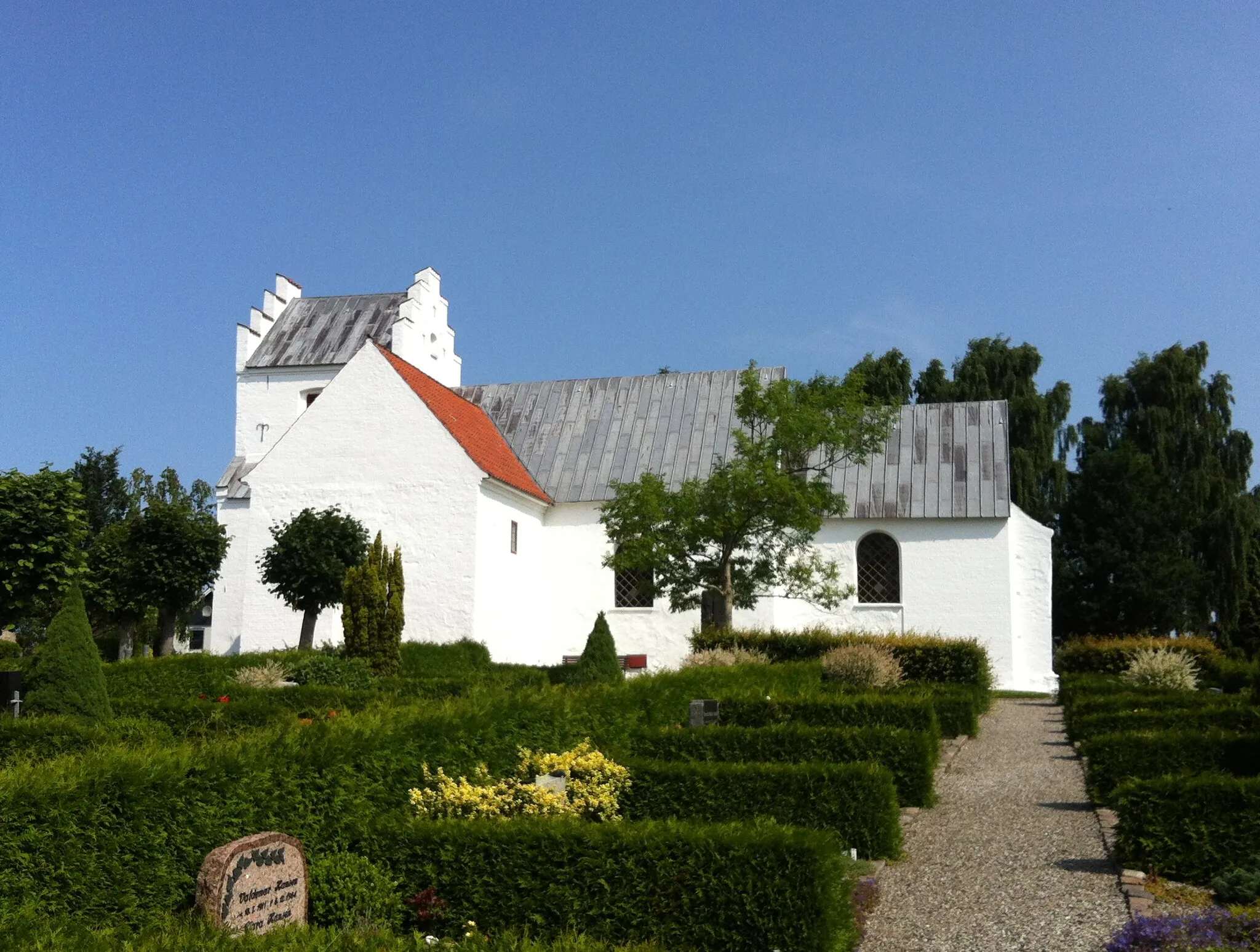 Photo showing: Asferg kirke 8. juli 2013