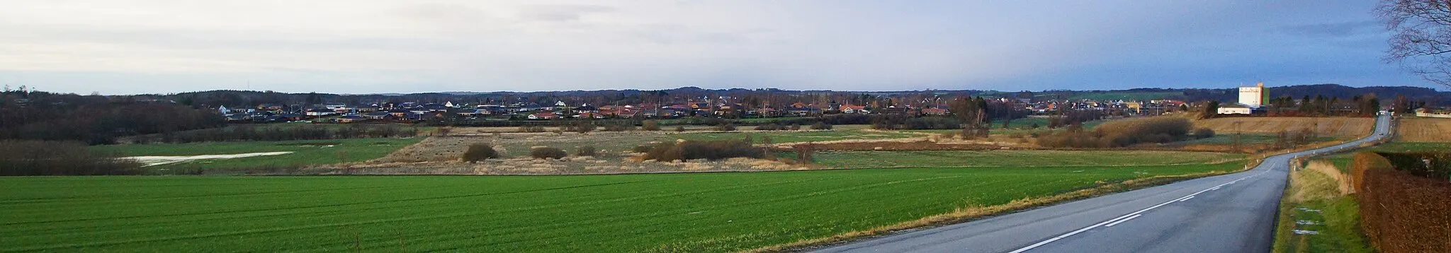 Photo showing: Kolind fra Mårupvej retning nord