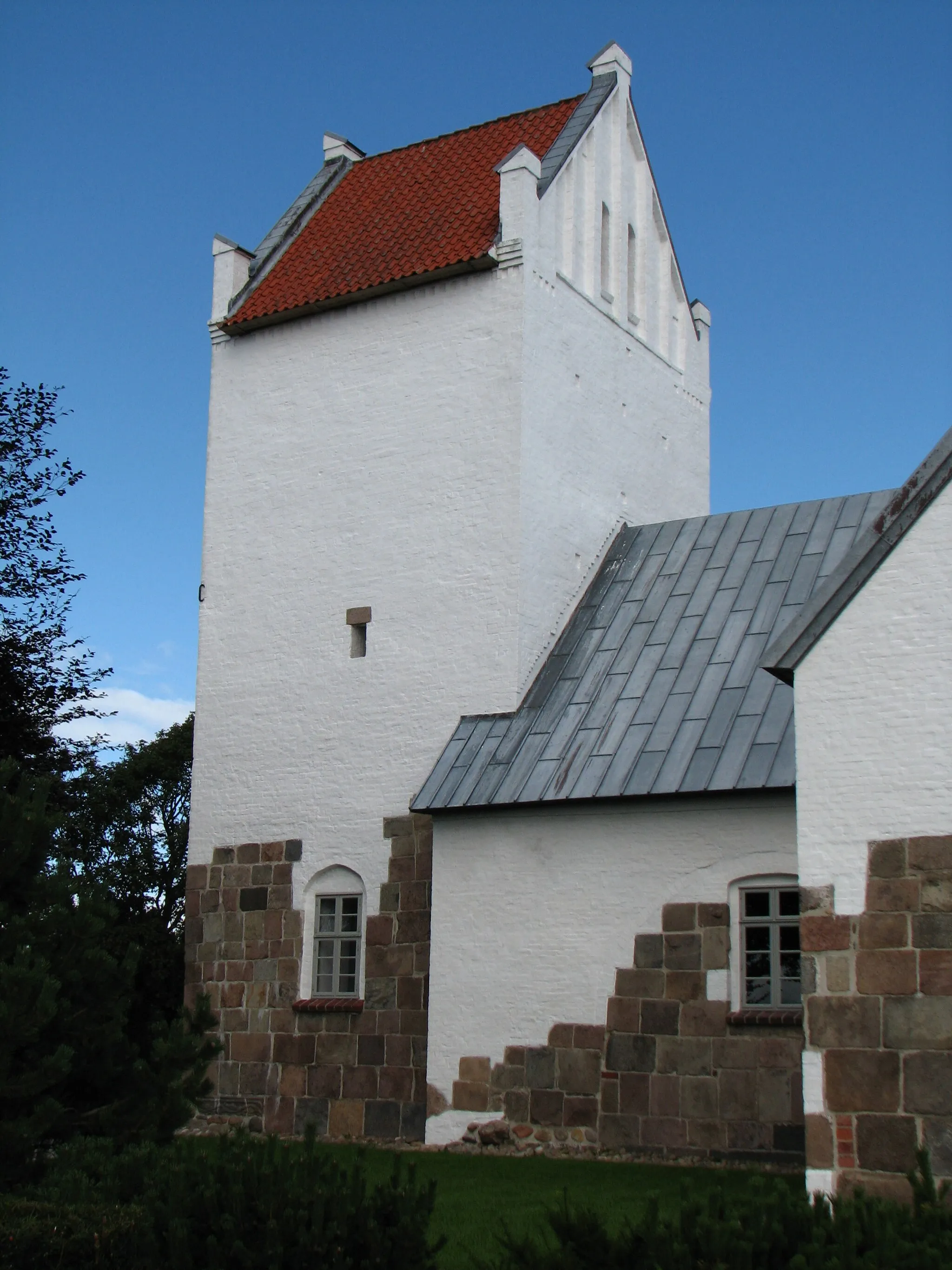 Photo showing: Church Vedersø Denmark

Photo by author Jens Christensen