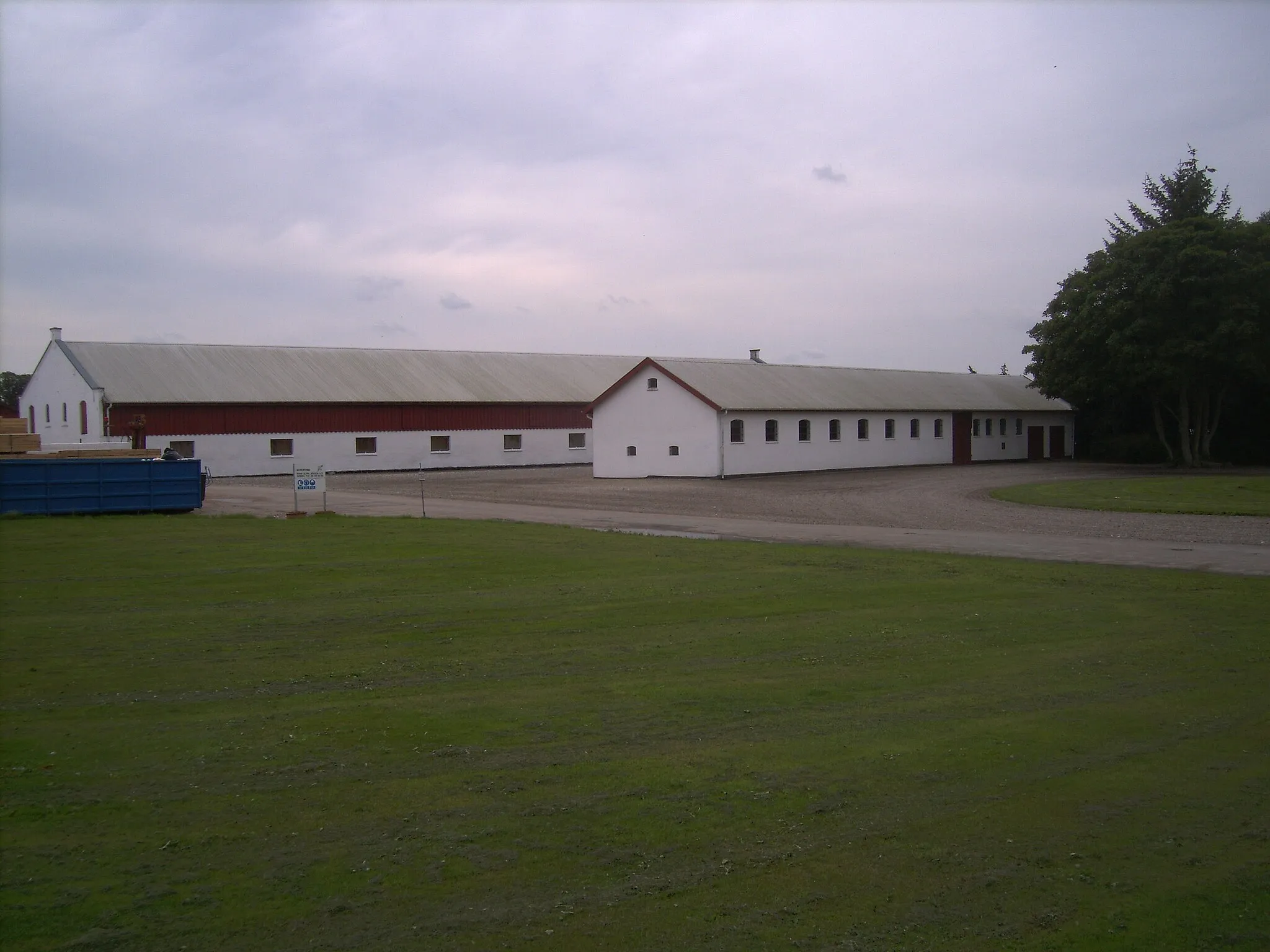 Photo showing: Stenalt, Ørsted Sogn,Rougsø Kommune, dele af avlsgården