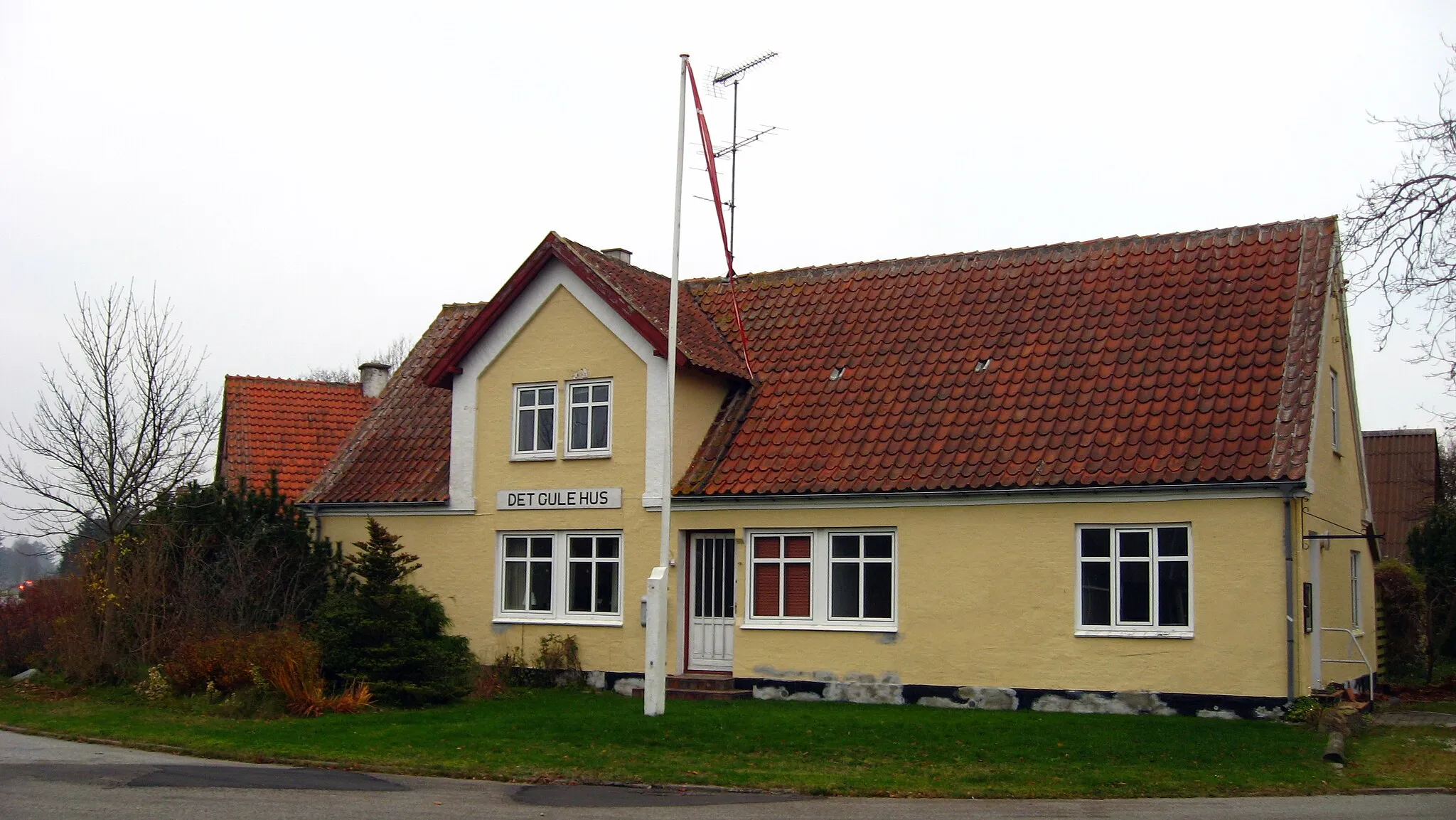 Photo showing: Det Gule Hus i Tuen i Hjørring Kommune