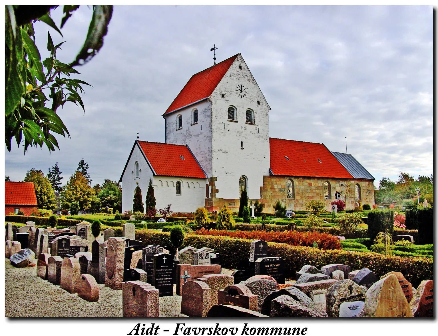 Photo showing: Aidt kirke (Favrskov) - sydside