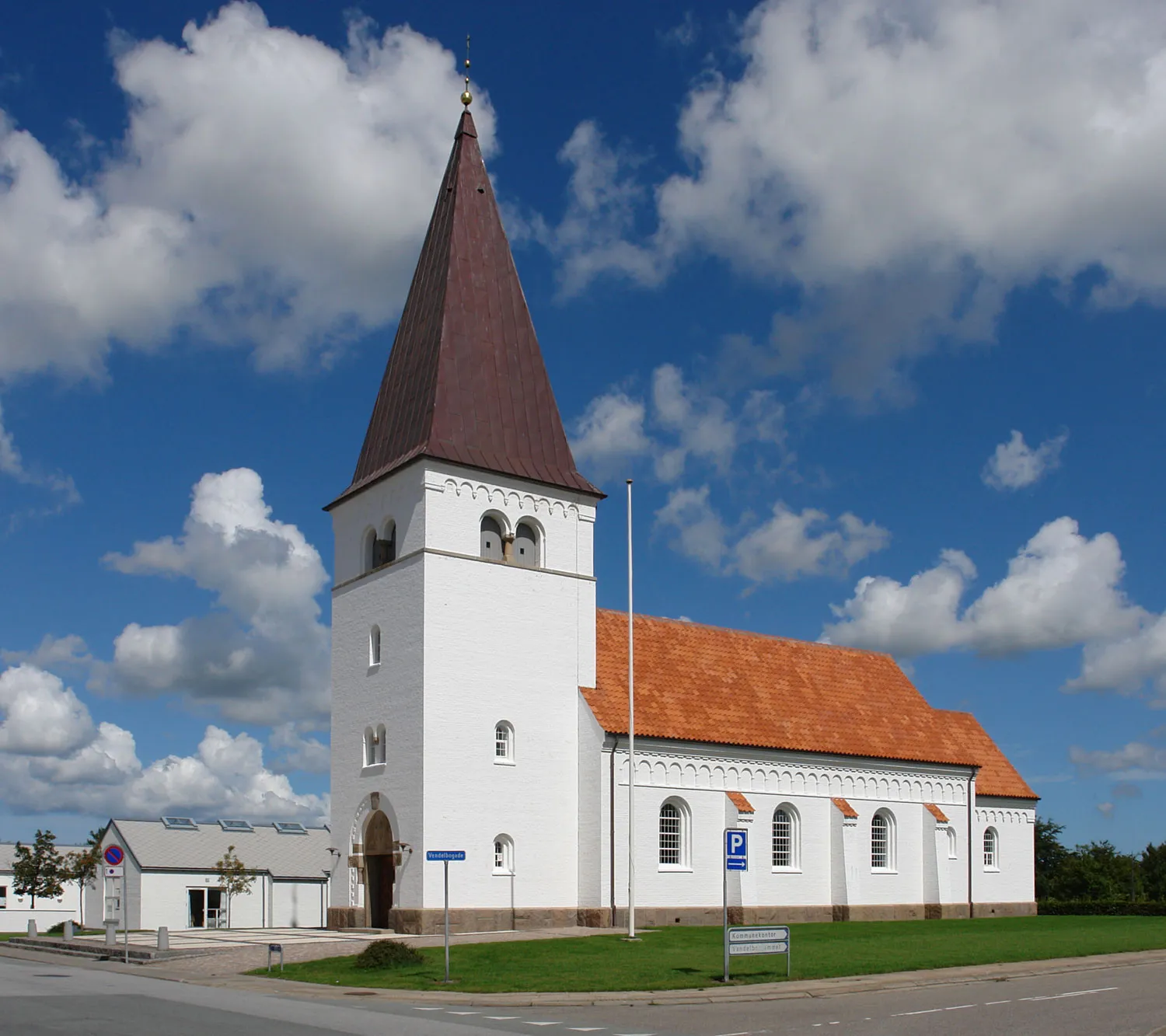 Photo showing: Stadtkirche von Sindal (Sindal Bykirke), stammt aus dem Jahr 1910