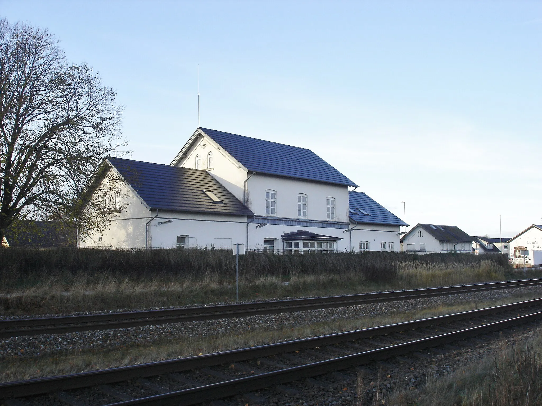 Photo showing: Svenstrup Station fra sporsiden