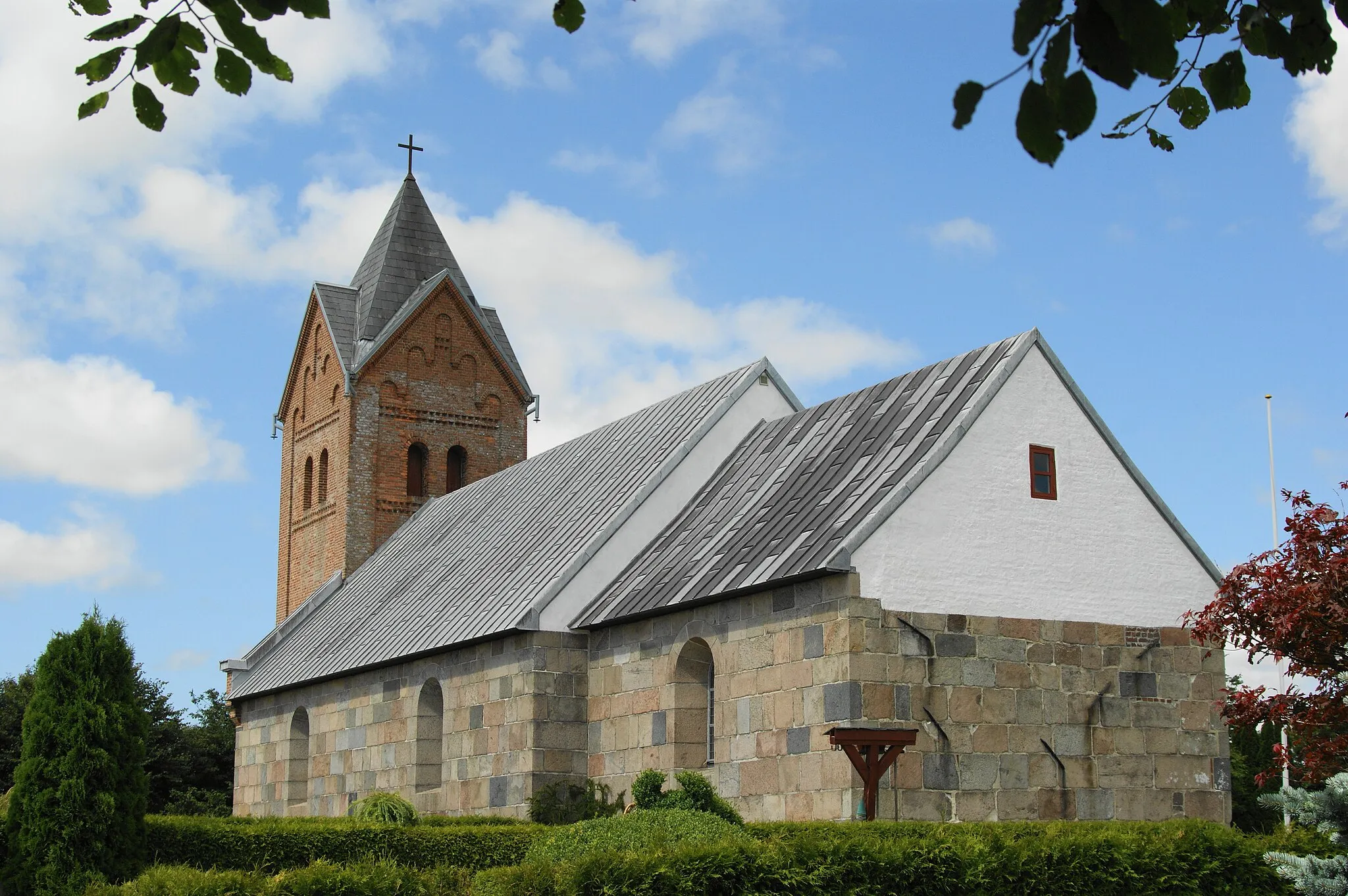 Photo showing: Harre Church - approx 1200 - Tower 1869 - Salling