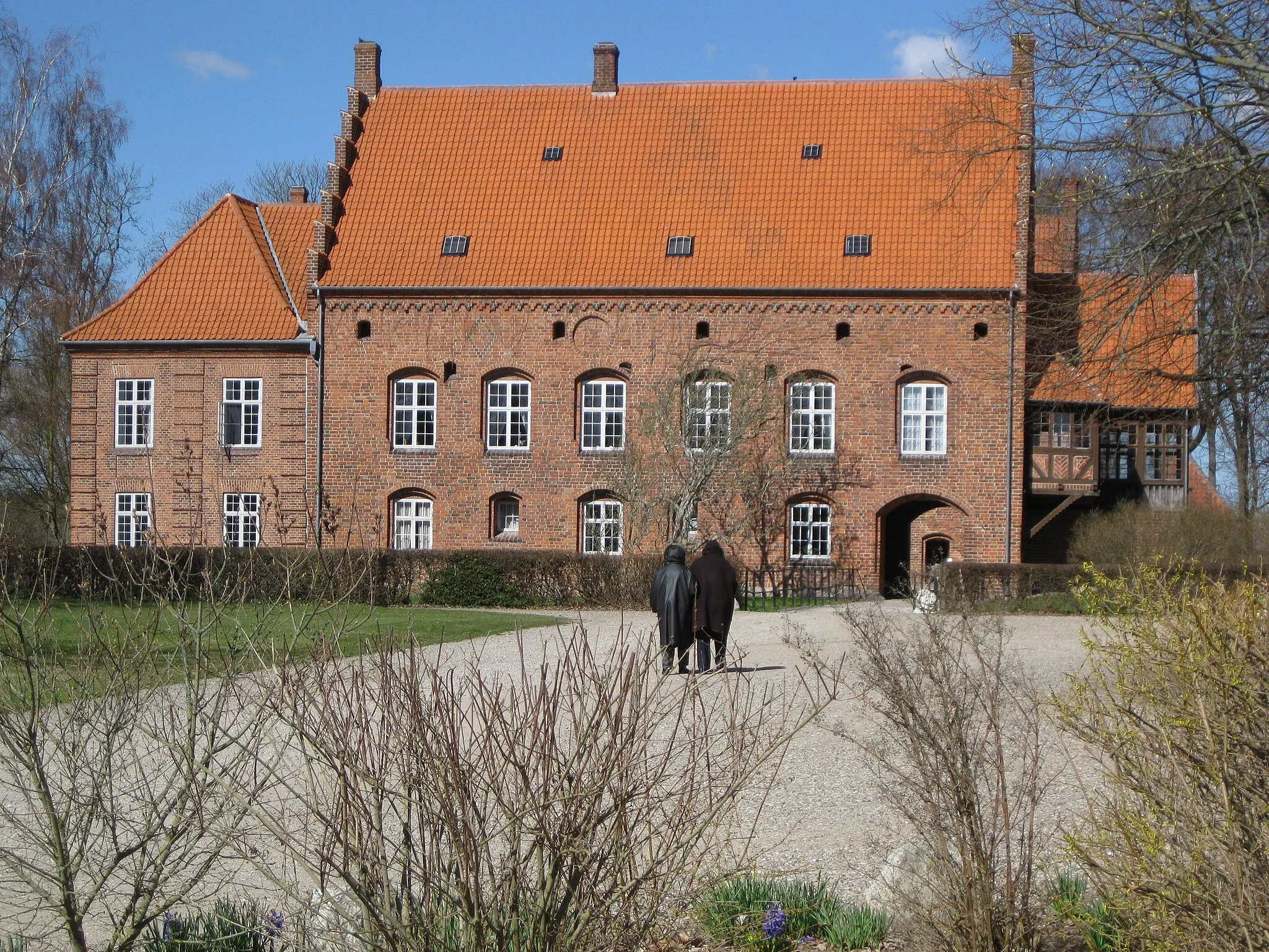 Photo showing: The estate "Vedbygaard" nearby the small town Ruds Vedby. The town is located in West Zealand, Denmark.