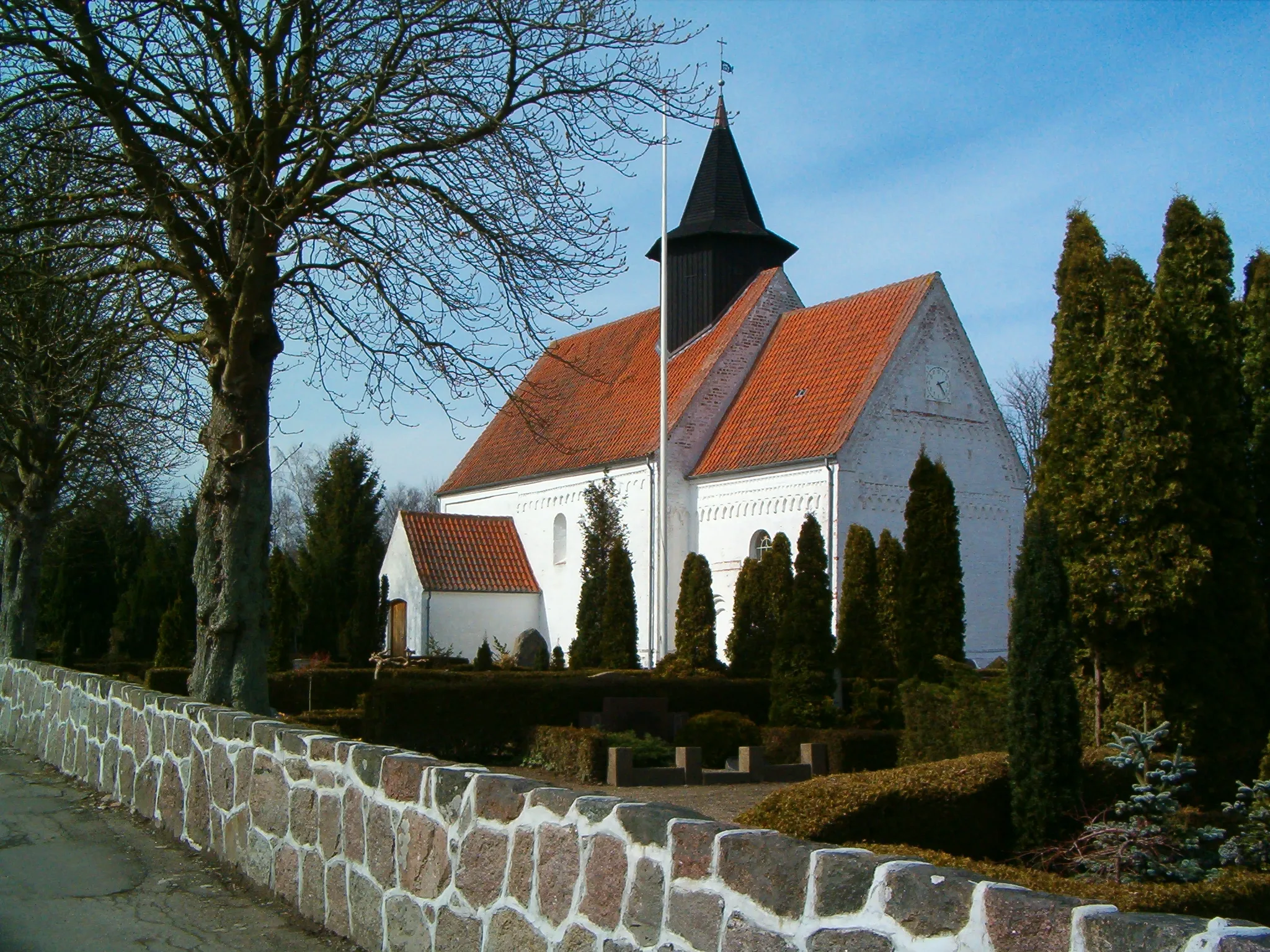 Photo showing: Church of Øster Ulslev, Denmark