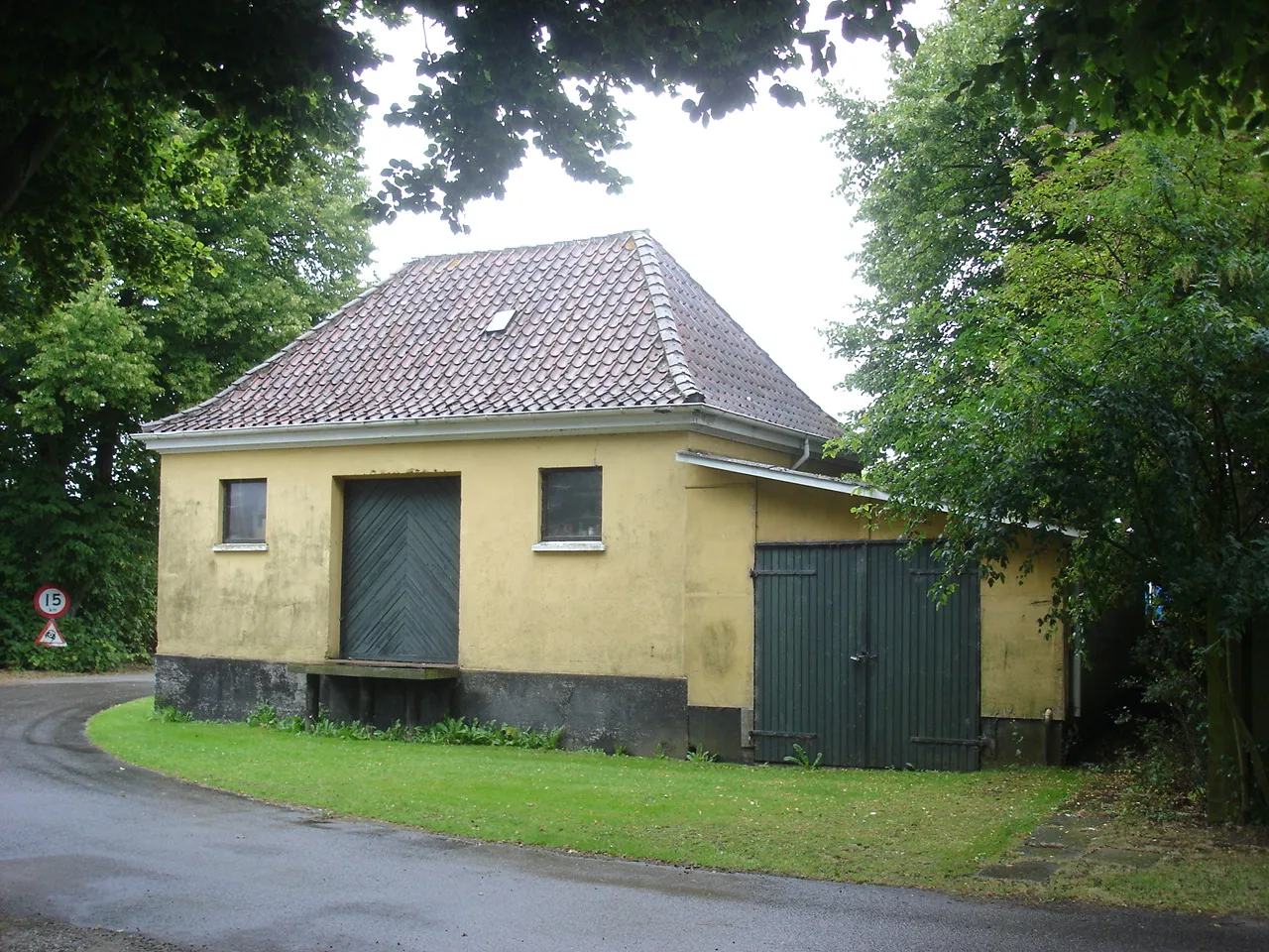 Photo showing: Nørreballe Station, varehuset