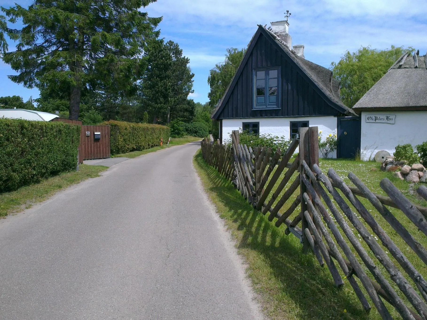 Photo showing: Ole Peters Vej, Dalby Huse i Frederikssund Kommune