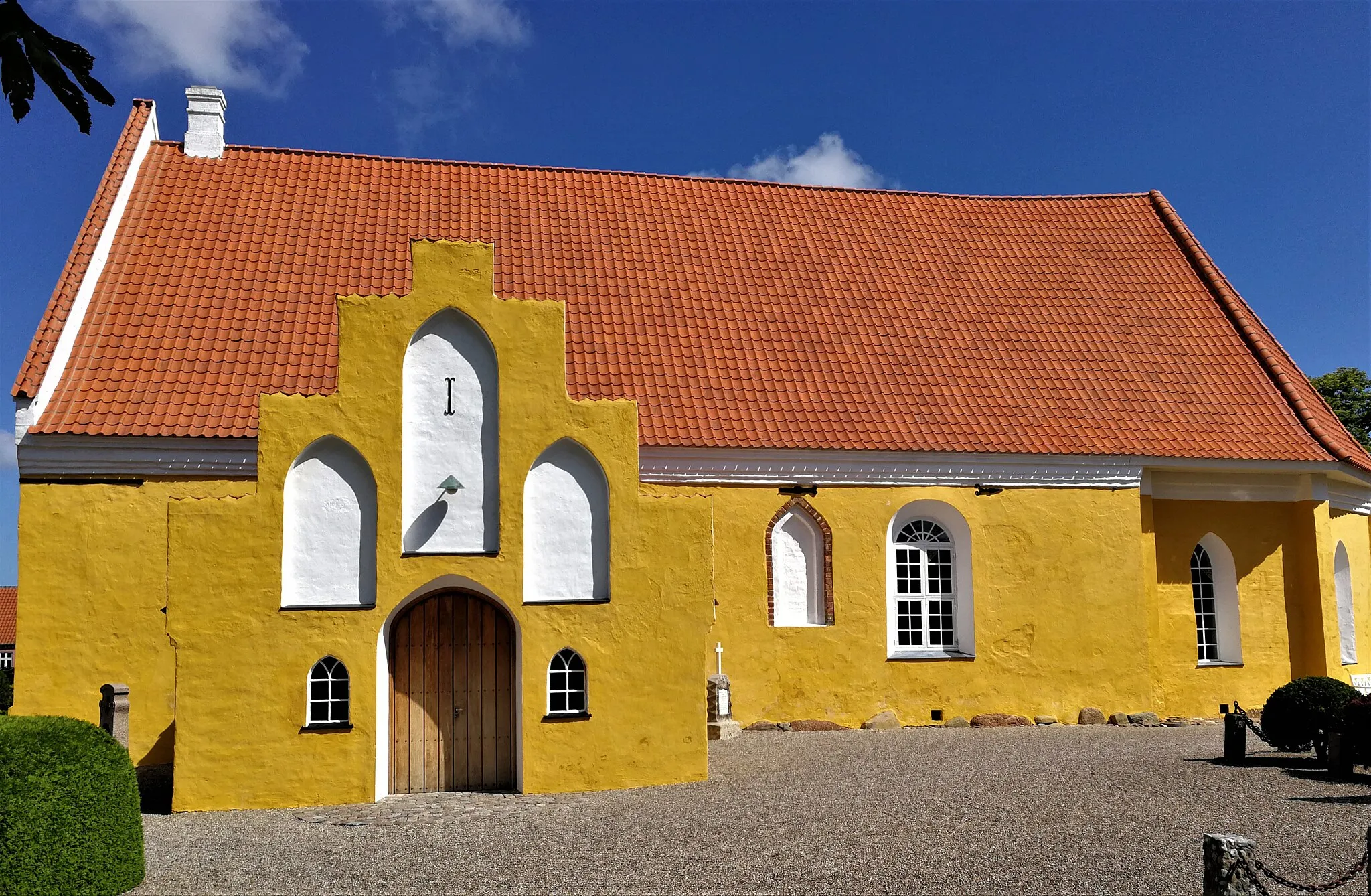 Photo showing: Birket Church at Lyngmosevej 15 
4943 Torrig L

Danmark