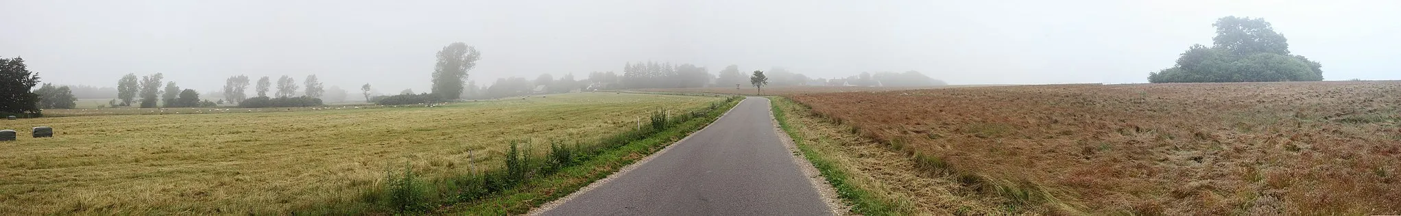 Photo showing: The Danish village Smerup seen from the south in panoramic form.