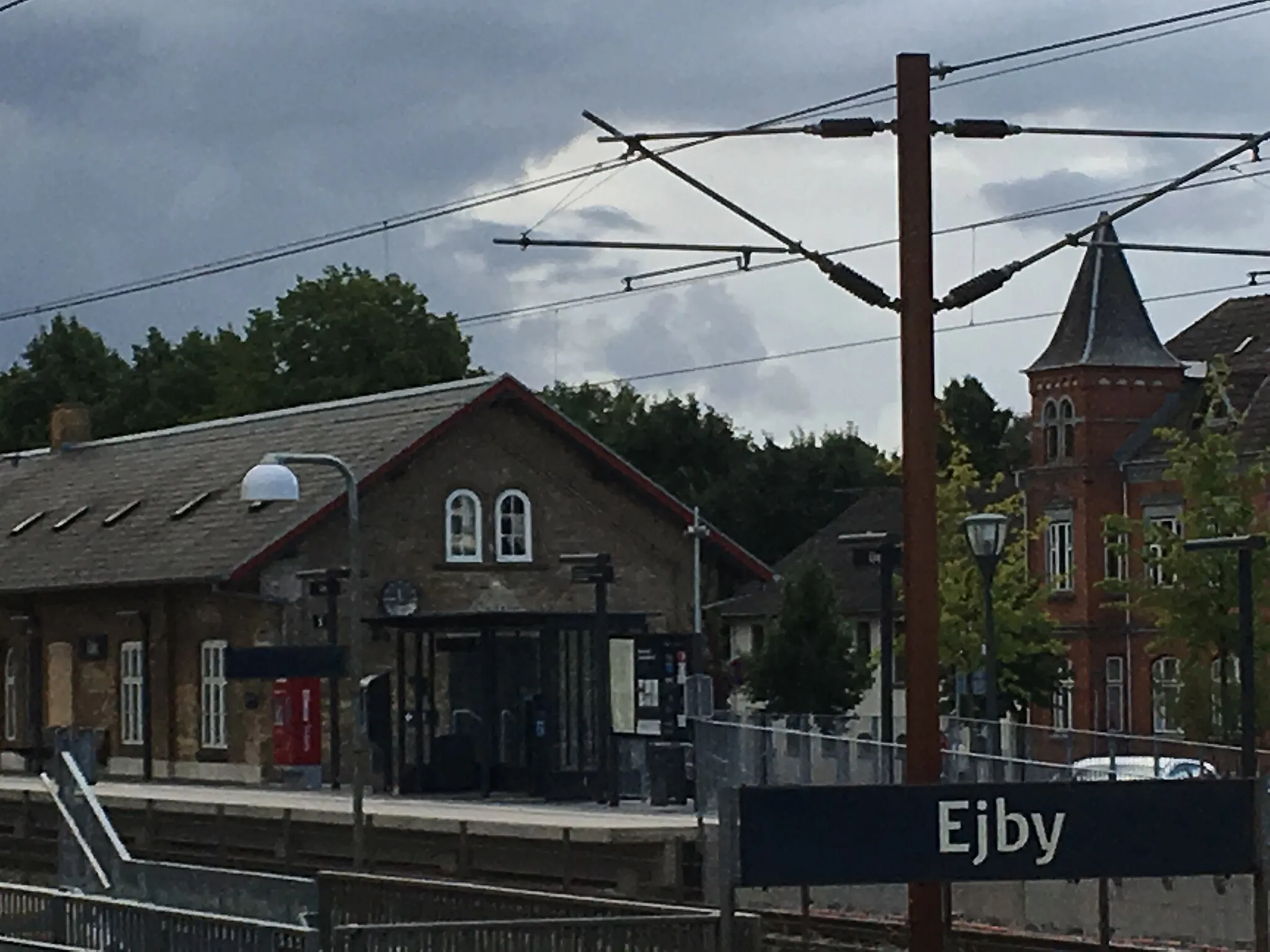 Photo showing: Ejby Station from the North East