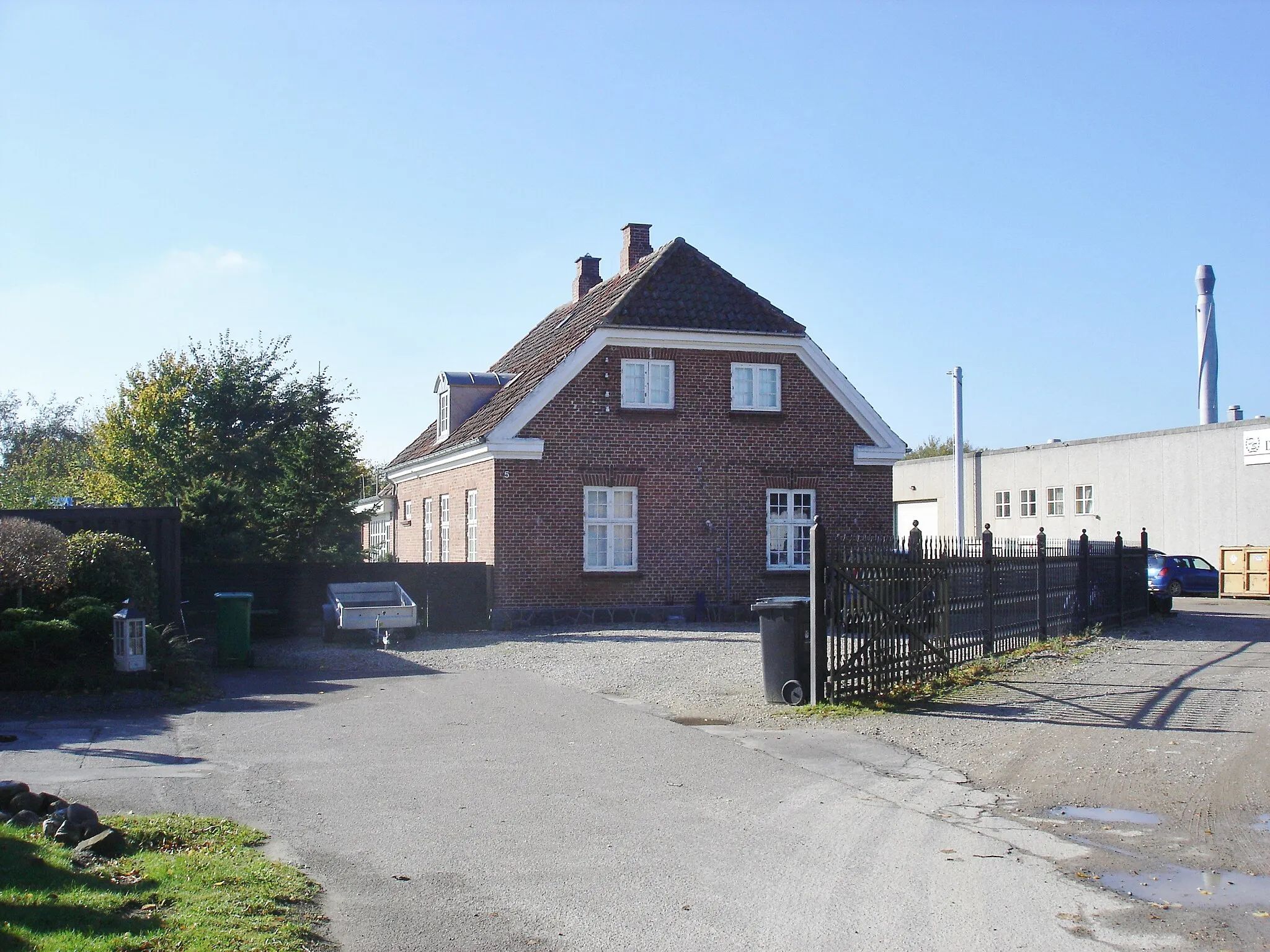 Photo showing: Bjæverskov Station fra vejsiden