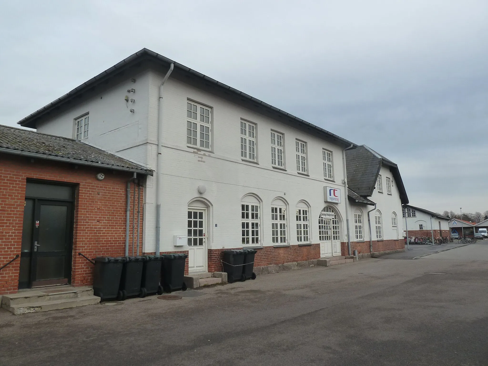 Photo showing: Svinninge Station on Odsherredsbanen in Denmark.