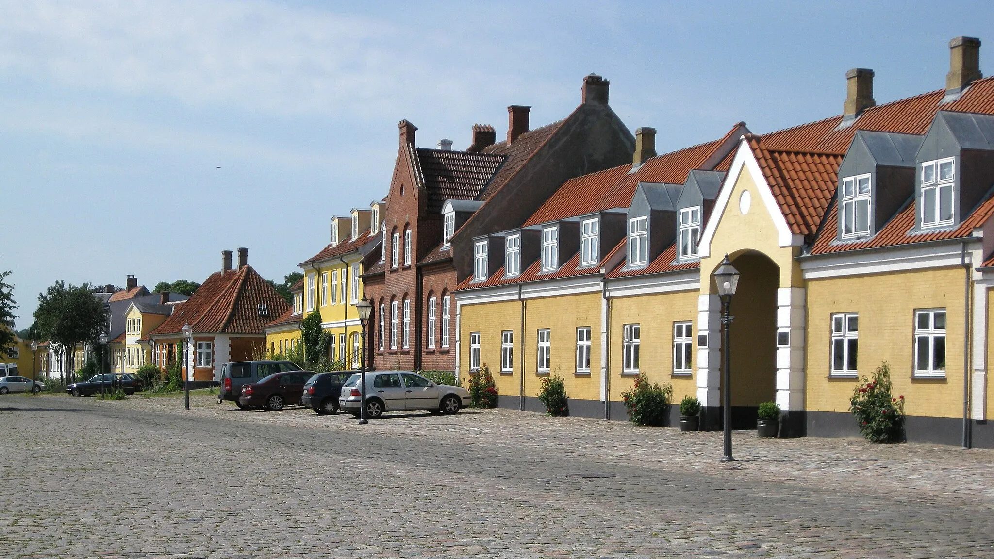 Photo showing: The square "Torvet" in the small town "Præstø". The town is located on South Zealand in east Denmark.