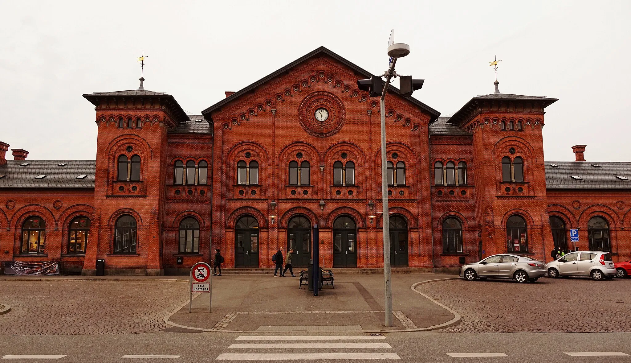 Photo showing: Railway station (1892) - Slagelse - Denmark