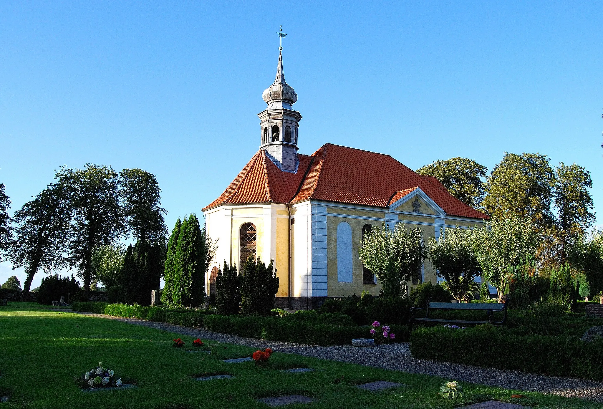 Photo showing: Damshole Kirke