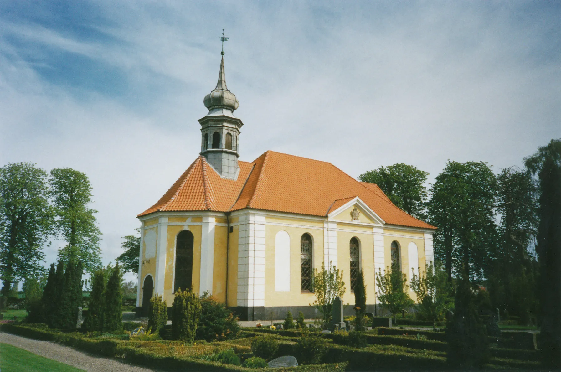 Photo showing: The church Damsholte Kirke on the island of Møn, Denmark