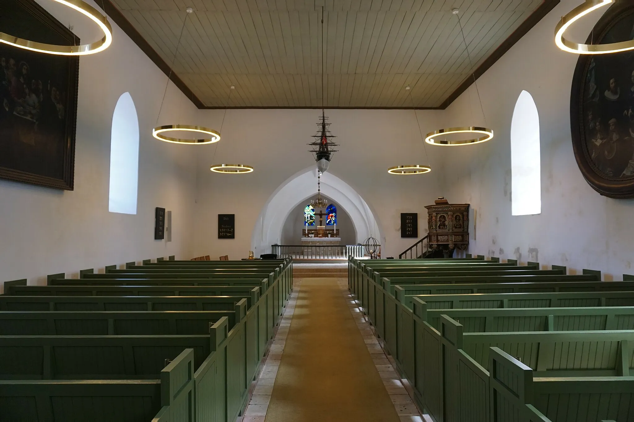Photo showing: Kirkeskibet. Church room.