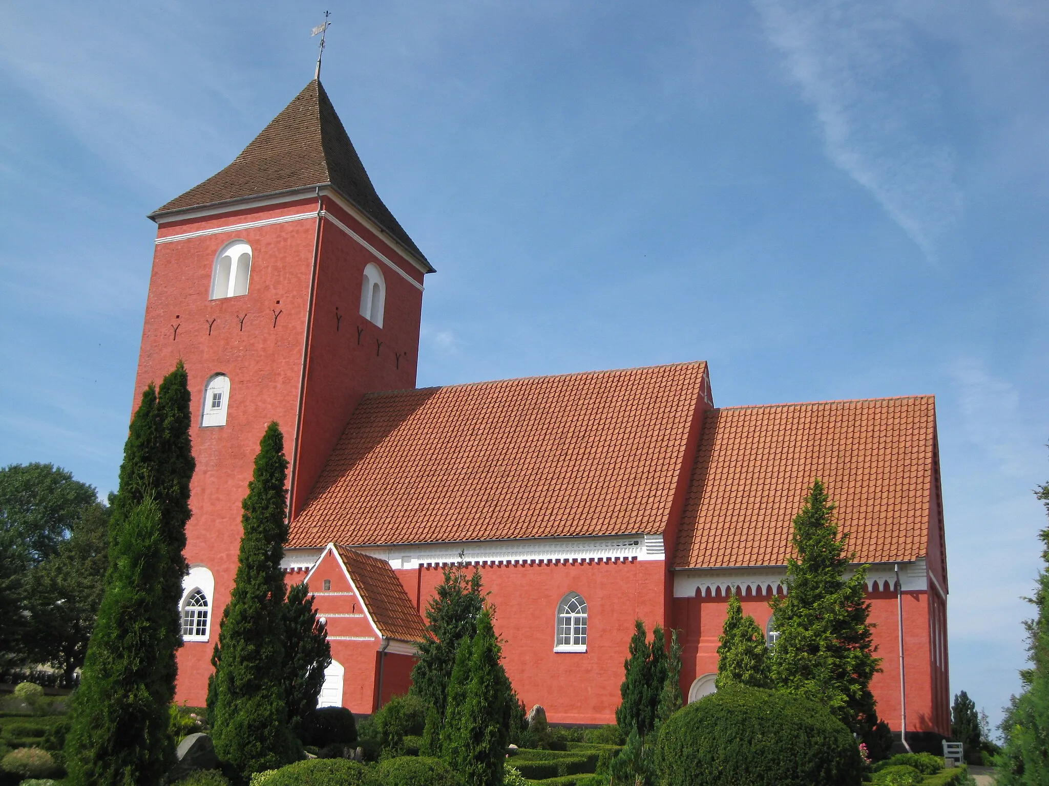 Photo showing: The church "Våbensted Kirke" in the village "Våbensted". The village is located on the island Lolland in east Denmark.