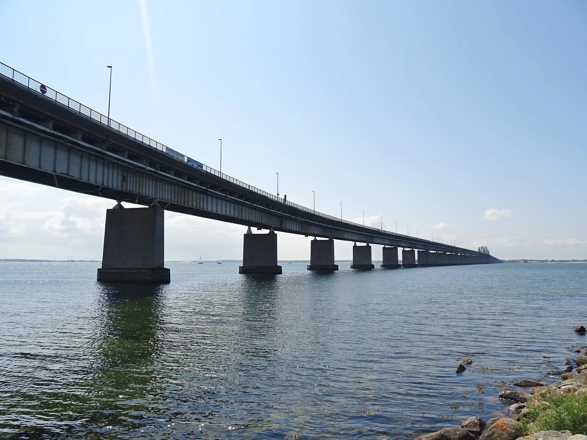 Photo showing: The Storstrom Bridge between Falster and Masnedø in Denmark seen from Masnedø.