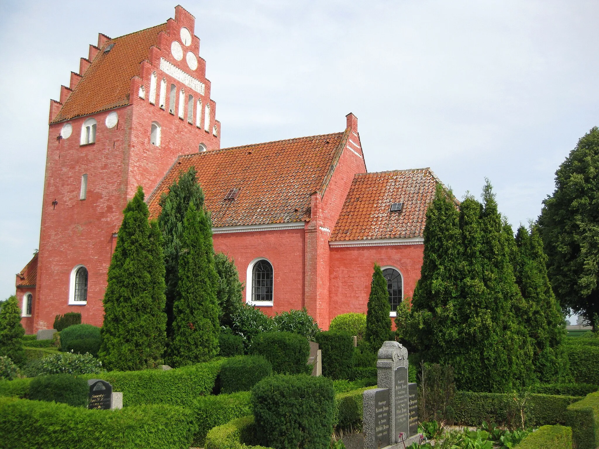 Photo showing: The church "Falkerslev Kirke" in the village "Falkerslev". The village is located on the island Falster in east Denmark.