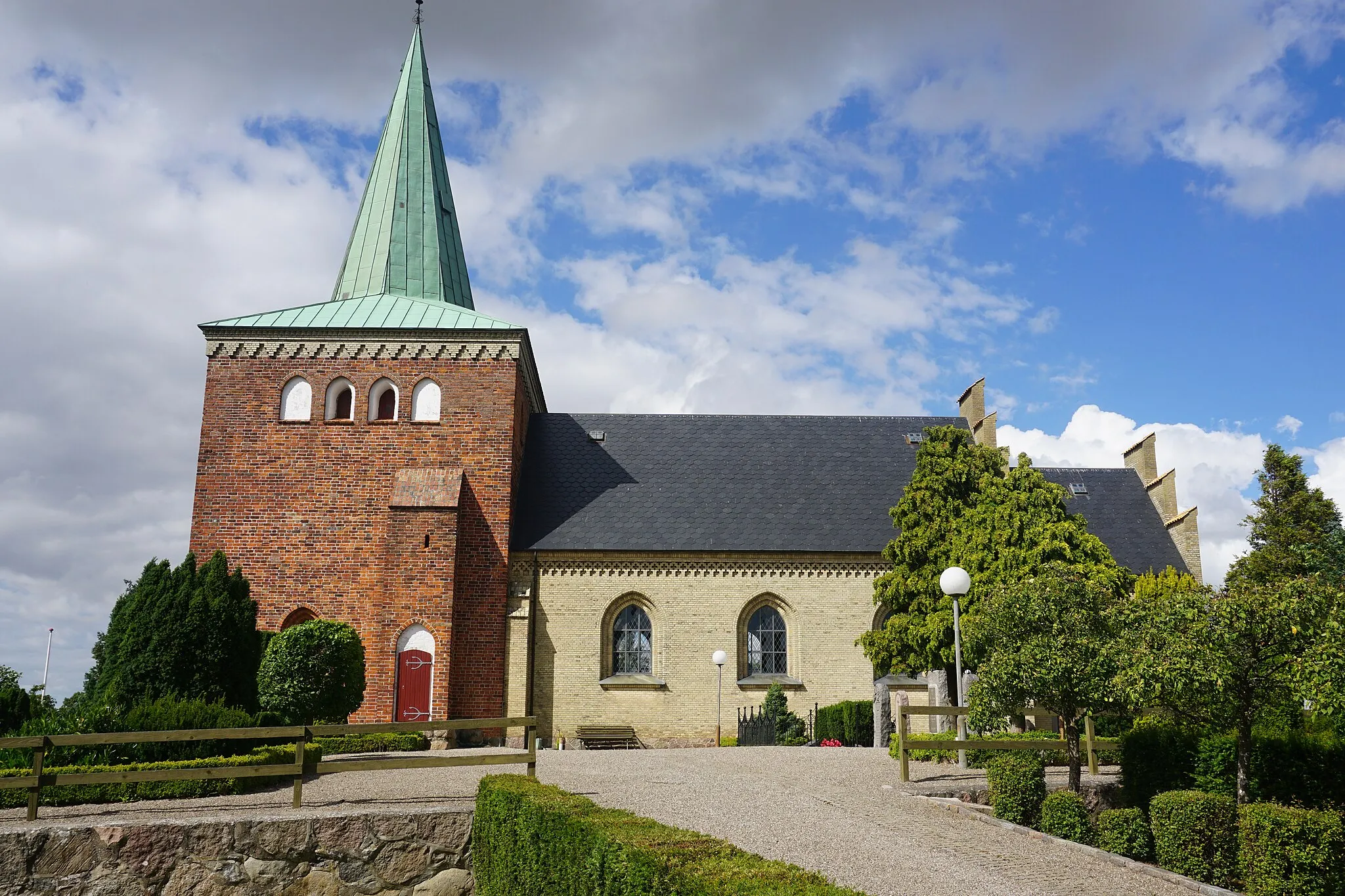 Photo showing: Systofte kirke at 334, Denmark.

4800 Nykøbing F