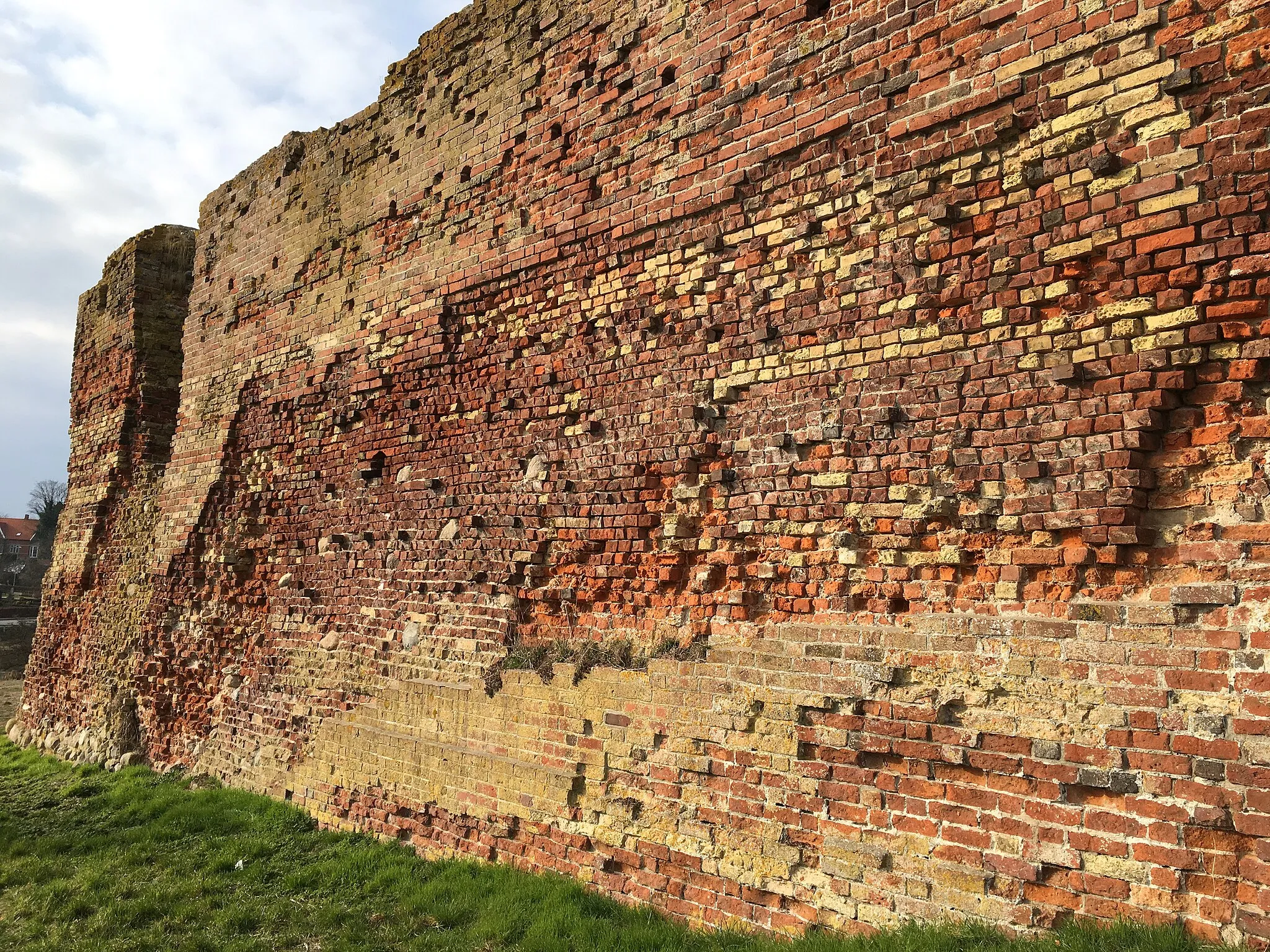 Photo showing: Walls on Vordingborg Castle
