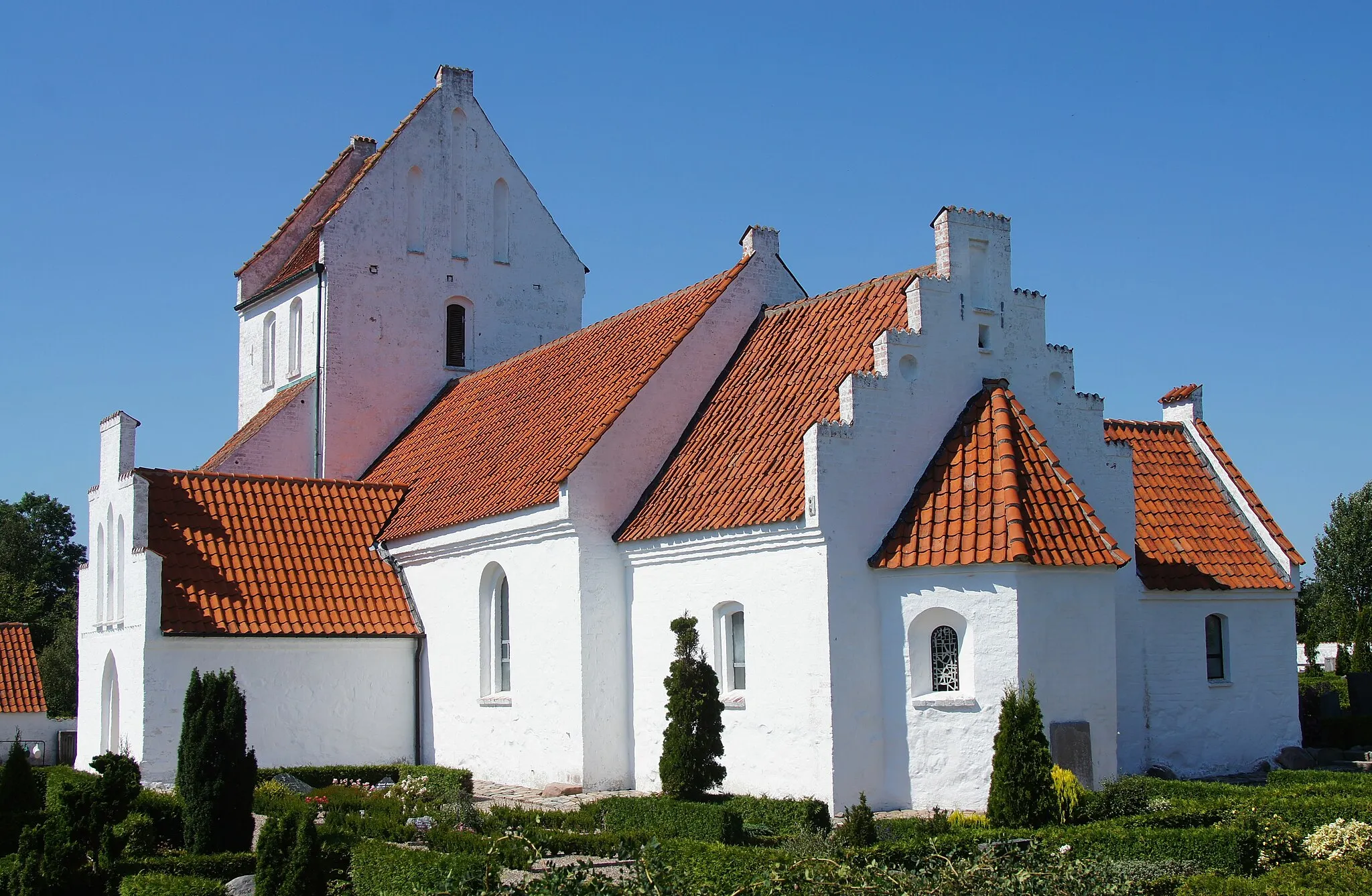 Photo showing: Røsnæs Kirke - built in the 1200s.