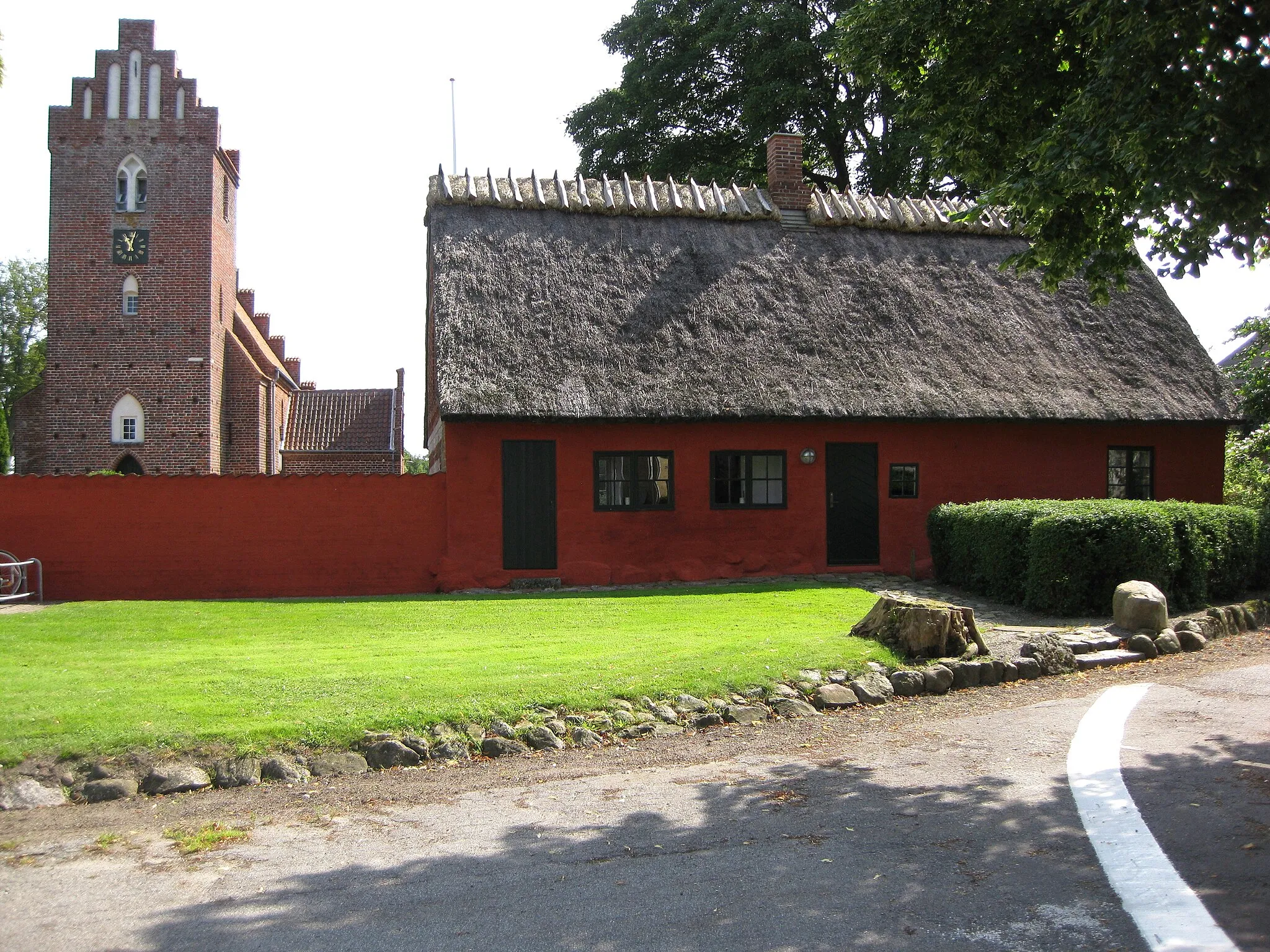 Photo showing: The church "Ørslev Kirke" in the small town "Ørslev", Vordingborg Municipality. The town is located on South Zealand in east Denmark.